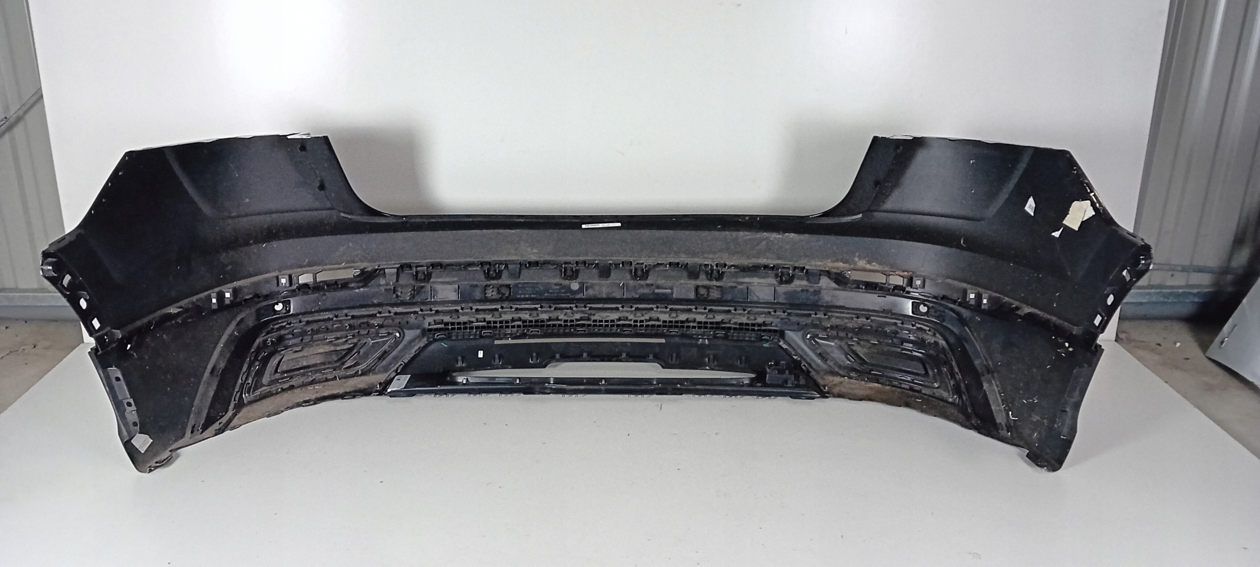 AUDI Q8 4M8 ZDERZAK TYŁ TYLNY S LINE SLINE CZARNY Typ samochodu Samochody osobowe