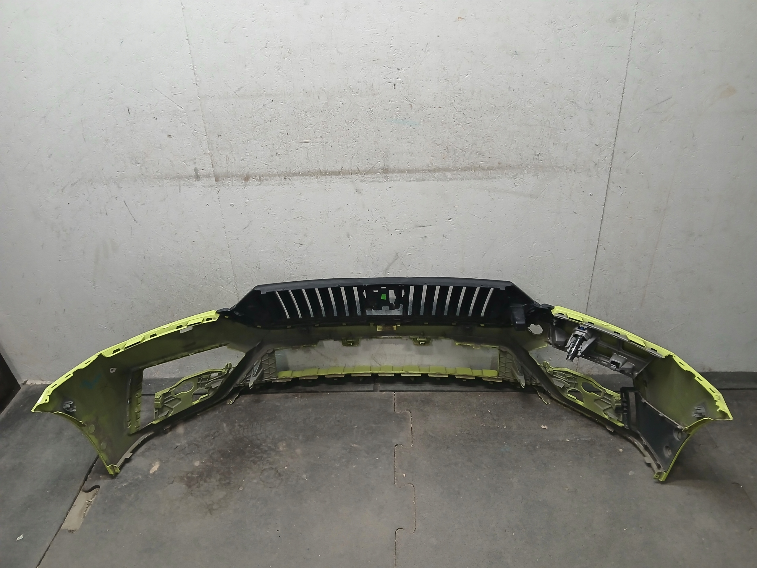 bumper front SKODA OCTAVIA IV 4 RS