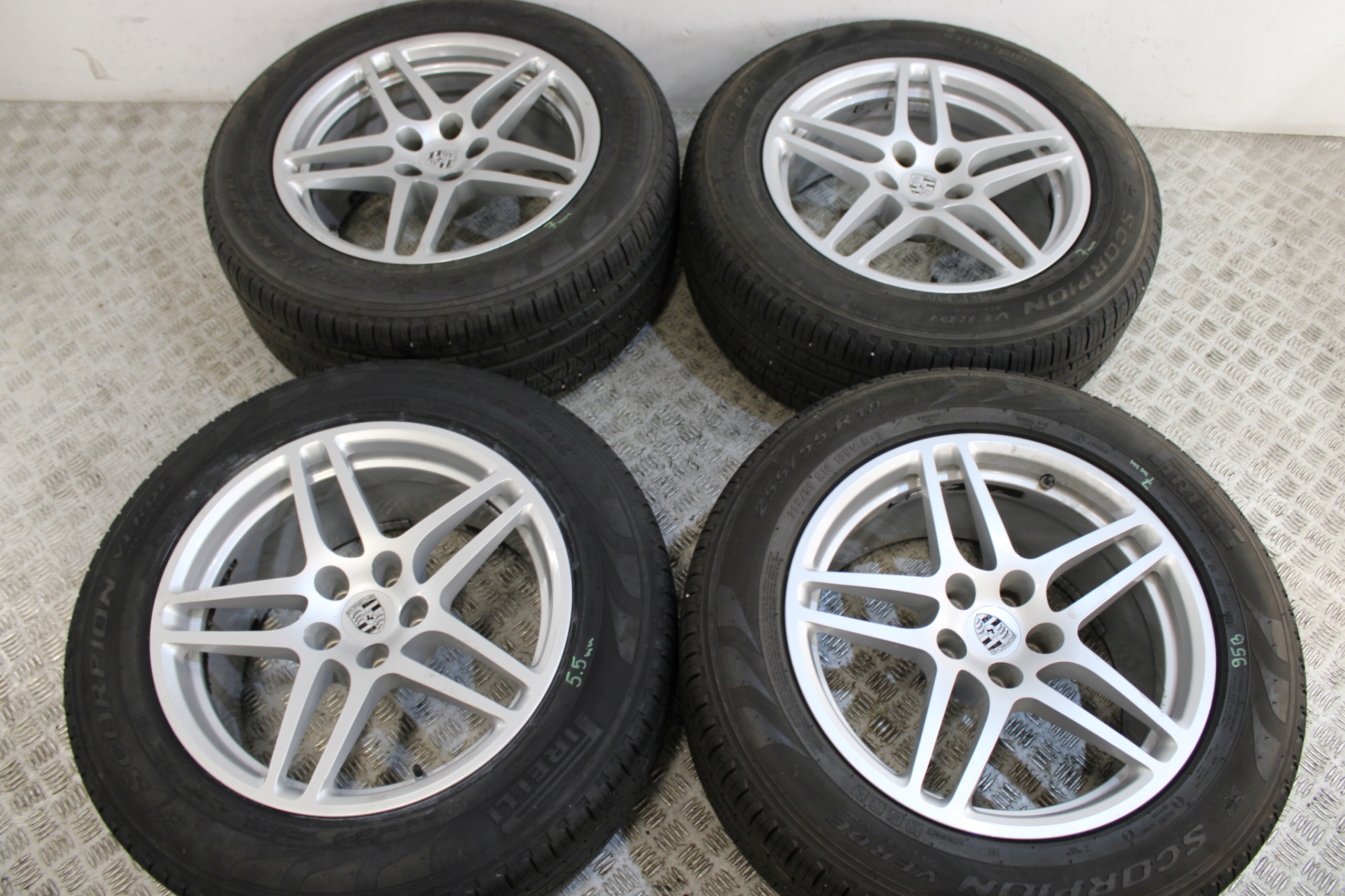 wheels discs disc 235/60 R18 ET21 PORSCHE MACAN 95B 95B601025AS