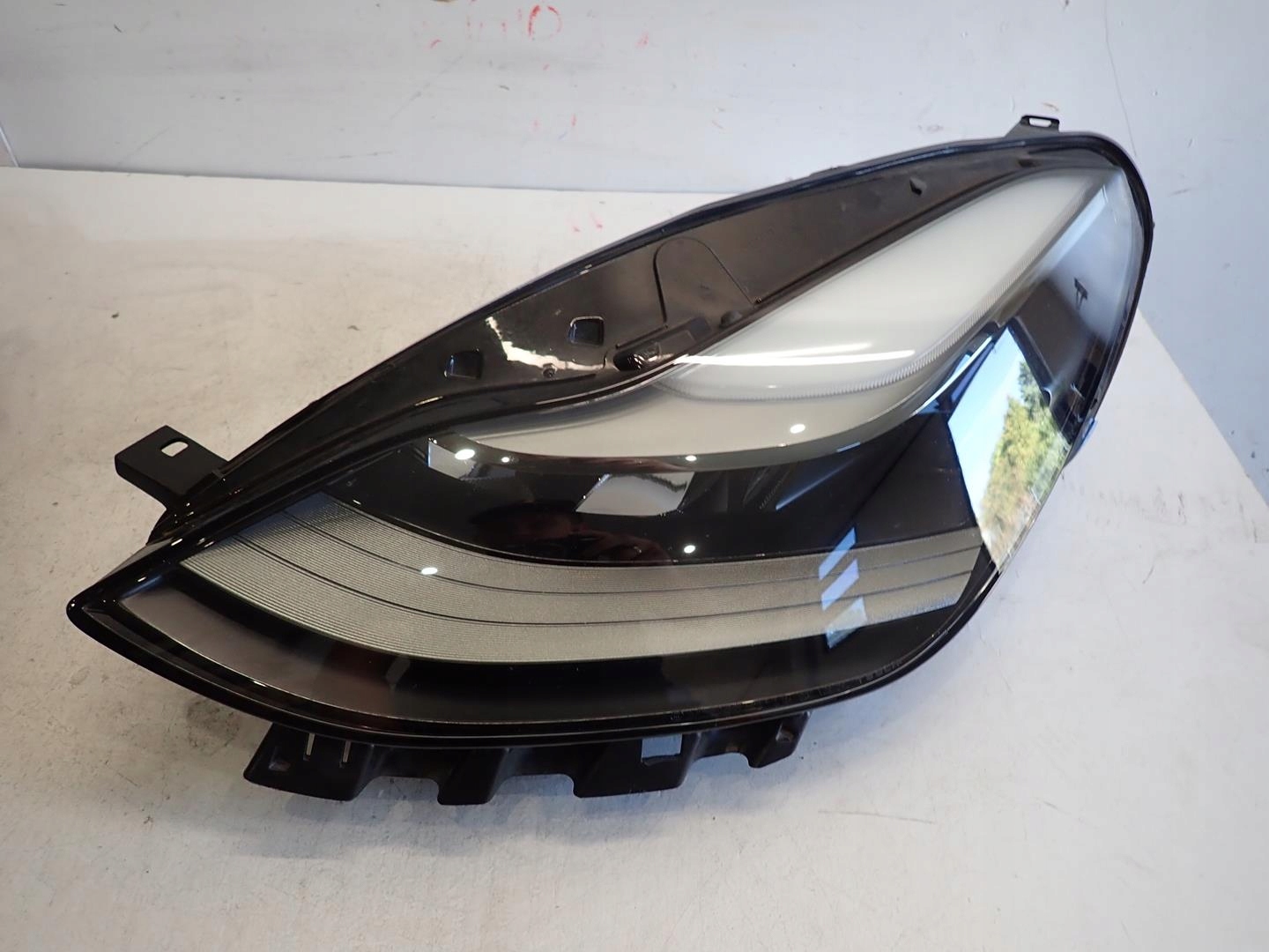 light front front left TESLA 3 LIFT 2020- FULL LED 1514952-00-D