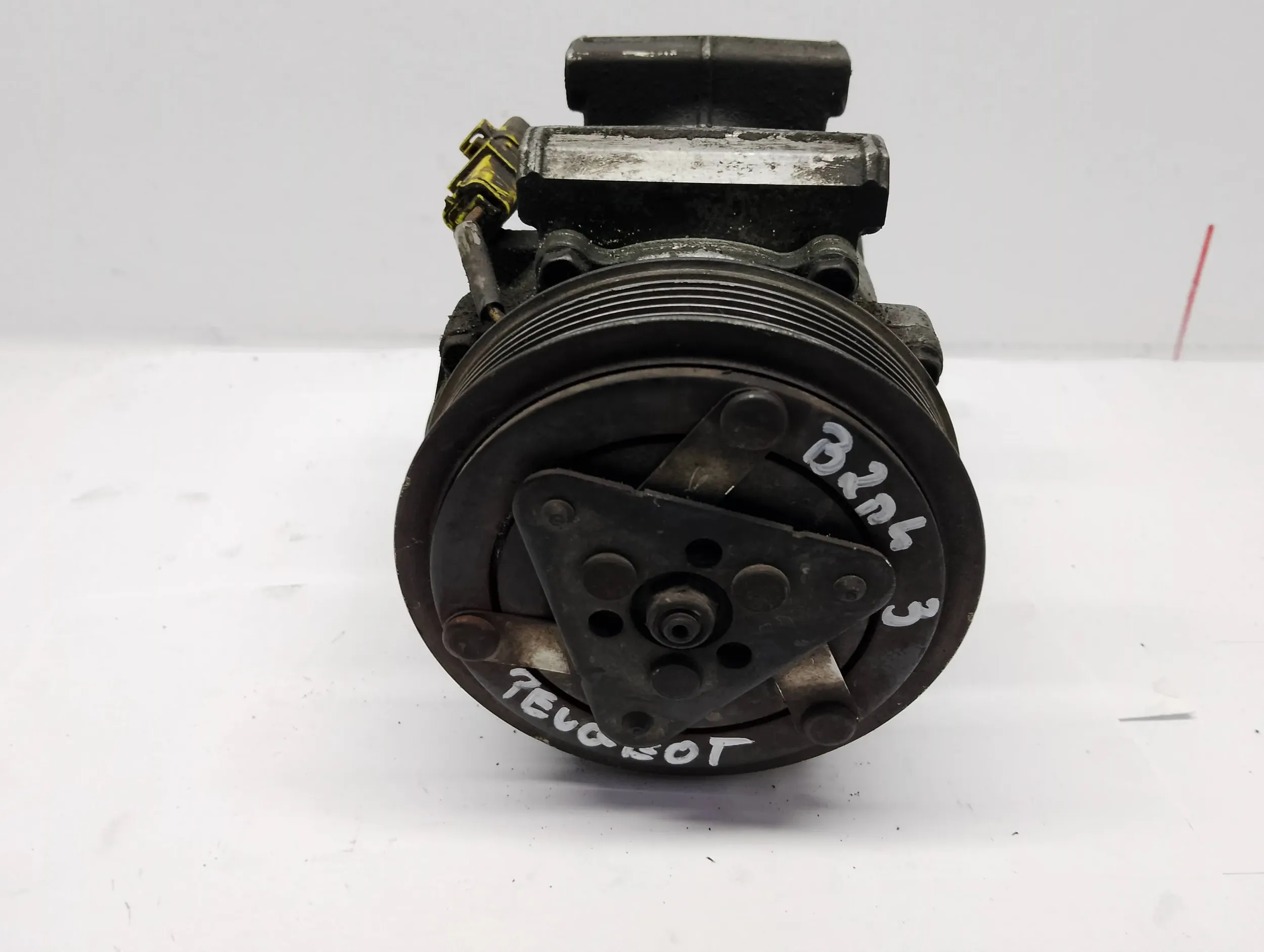 compressor; compressor of the air conditioning Peugeot SD6VEA
