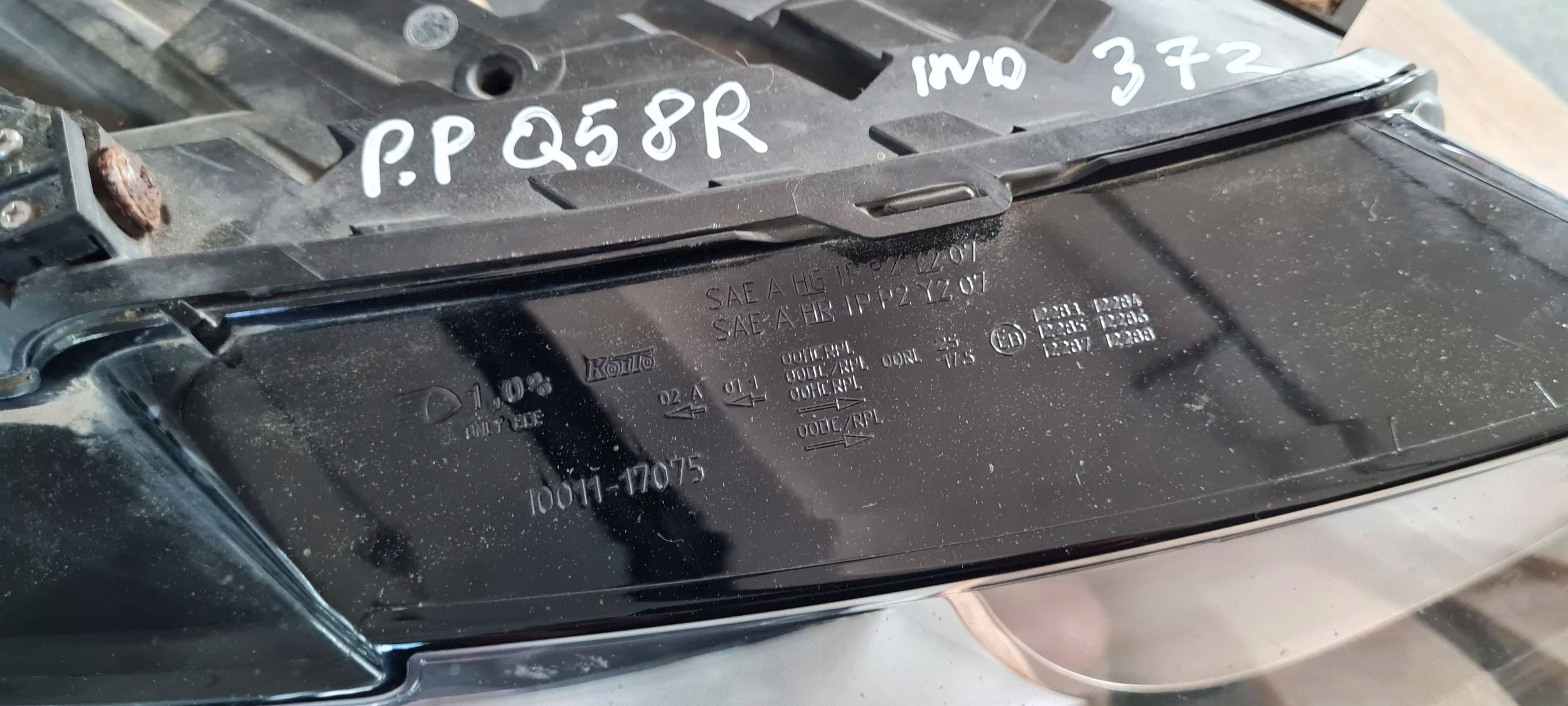 Q5 8R light right right front front ANGLIK 8R0941004M