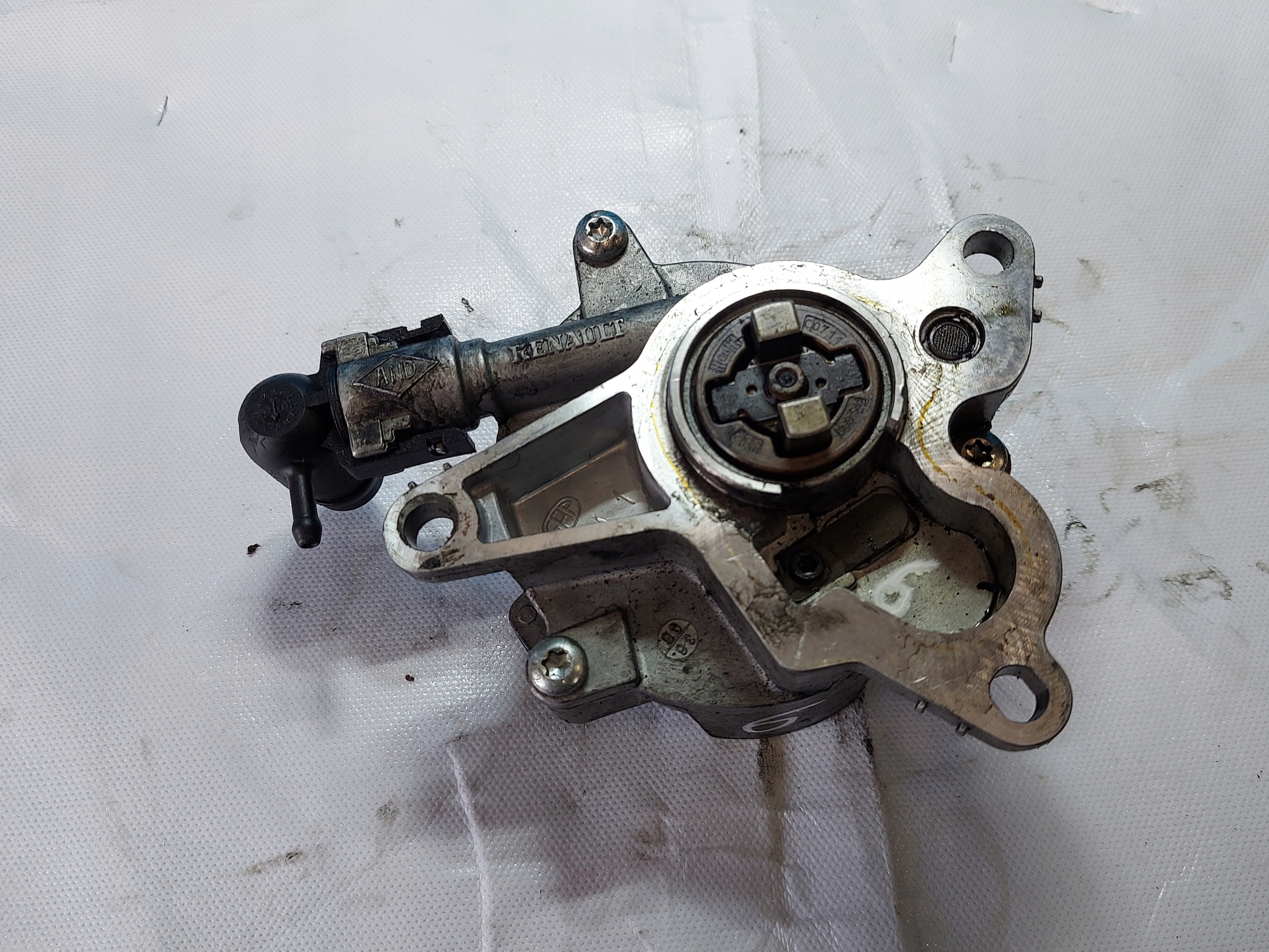 Pompa VACUM VIVARO ESPACE 2.0 DCI 8200376925