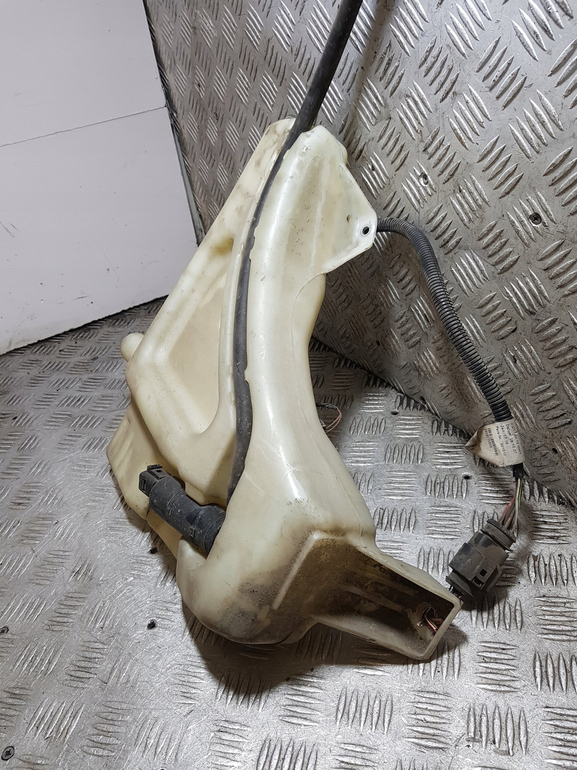 washer fluid tank AUDI Q7 4L0955453A