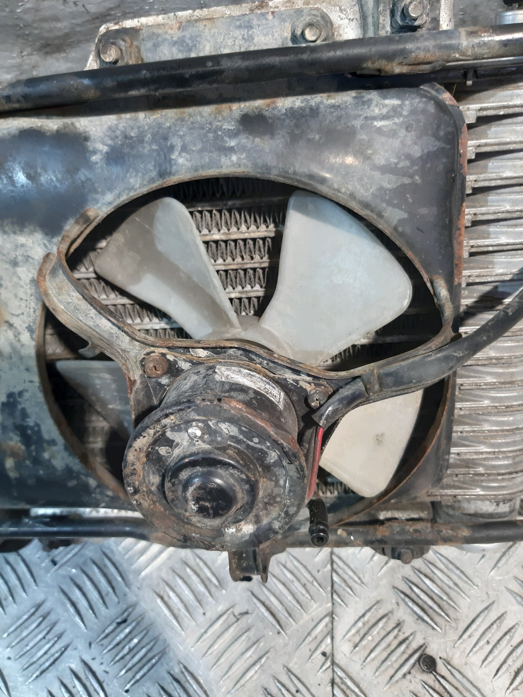intercooler chladič HYUNDAI GALLOPER 2,5 D ventilátor HR140200A