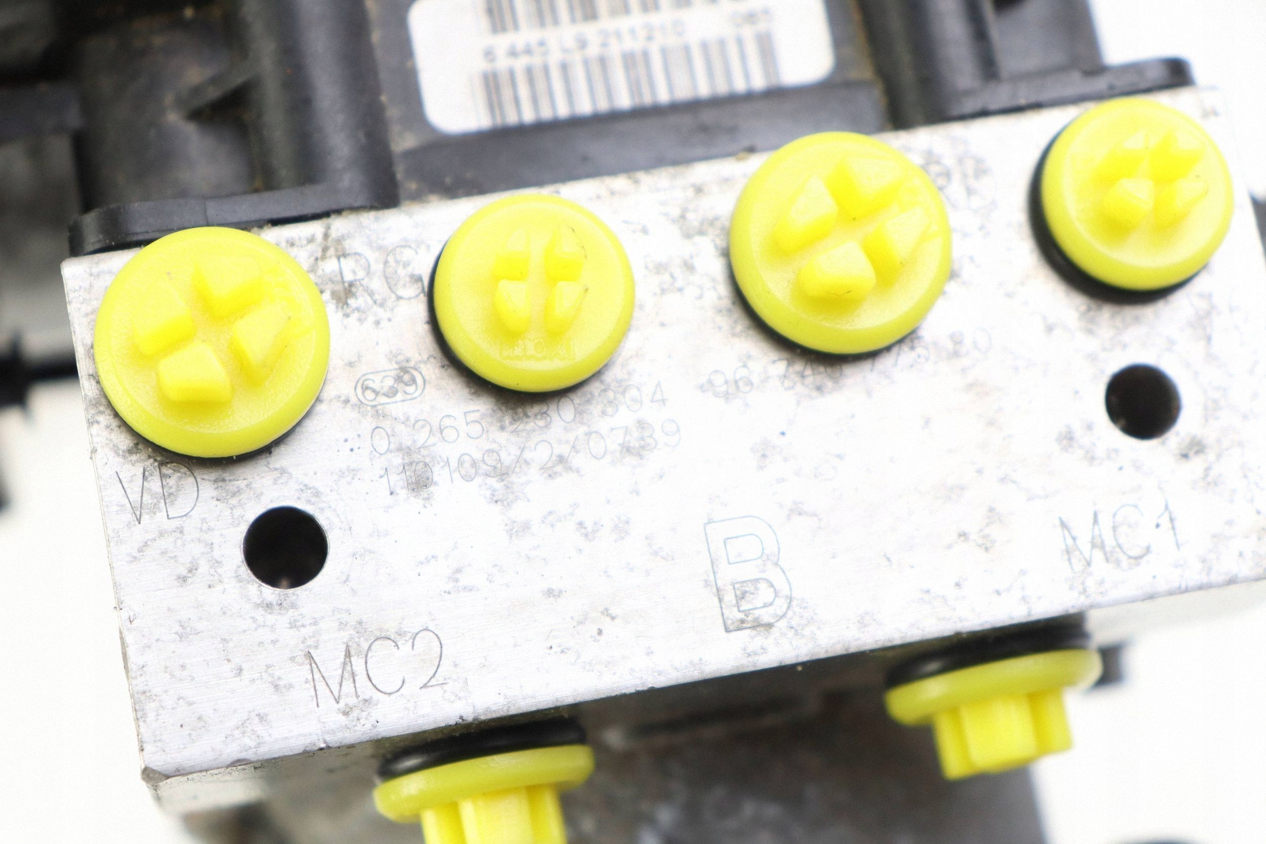 PEUGEOT 5008 e 3008 e pompa ABS 9674677580 0265951738 0265230304
