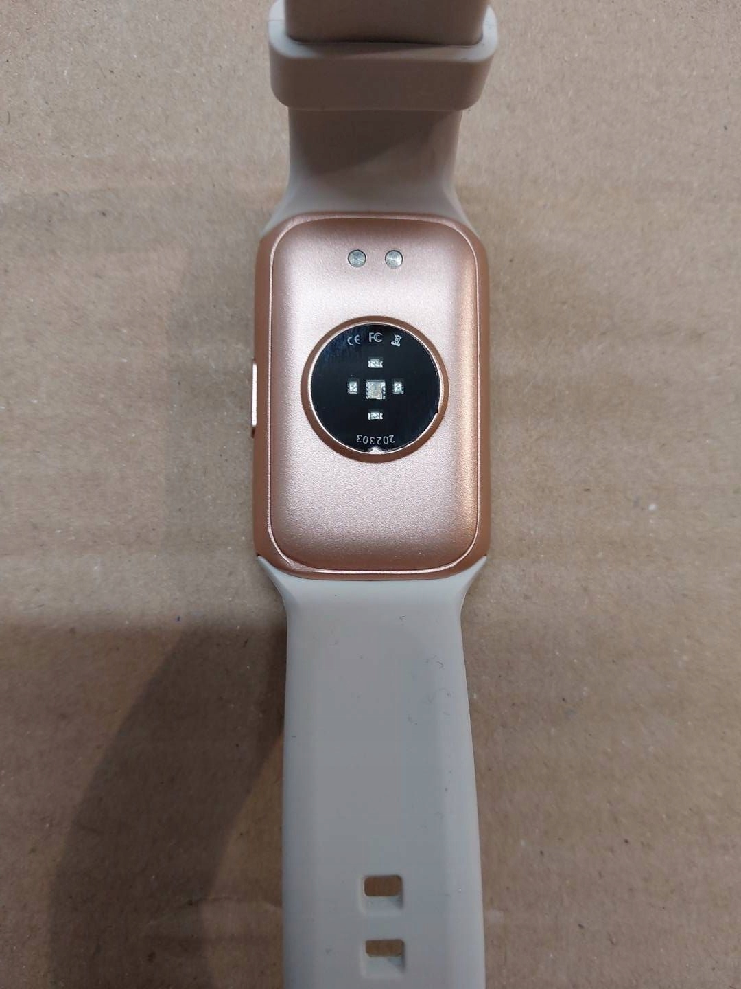 ZEGAREK FITNESS KOLOROWY WYŚWIETLACZ HD 1,47 SMARTWACH Mechanizm kwarcowy