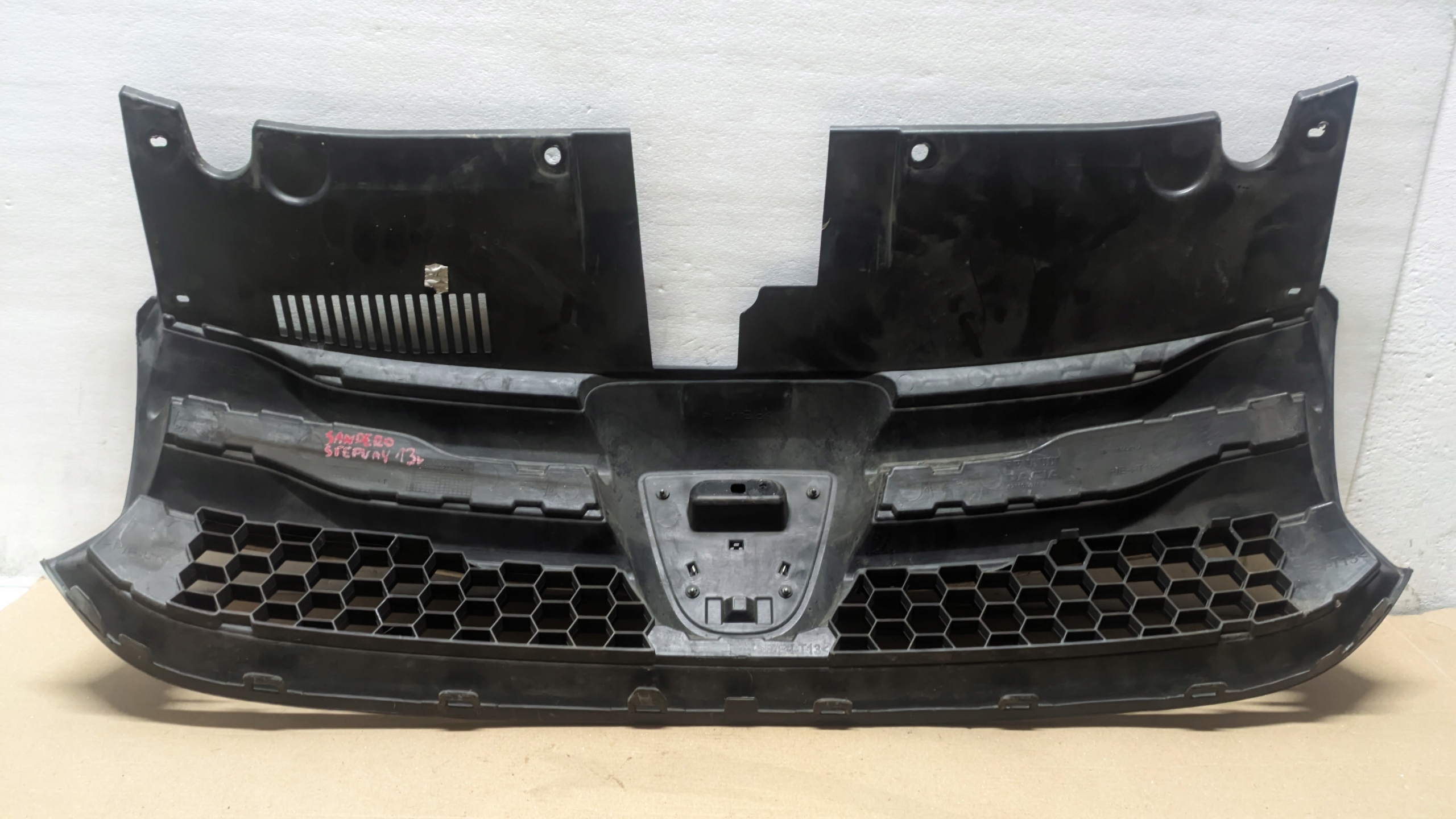 DACIA SANDERO II STEPWAY 1.4 B 13R front PREKLADgrill front CHROM 623103971R
