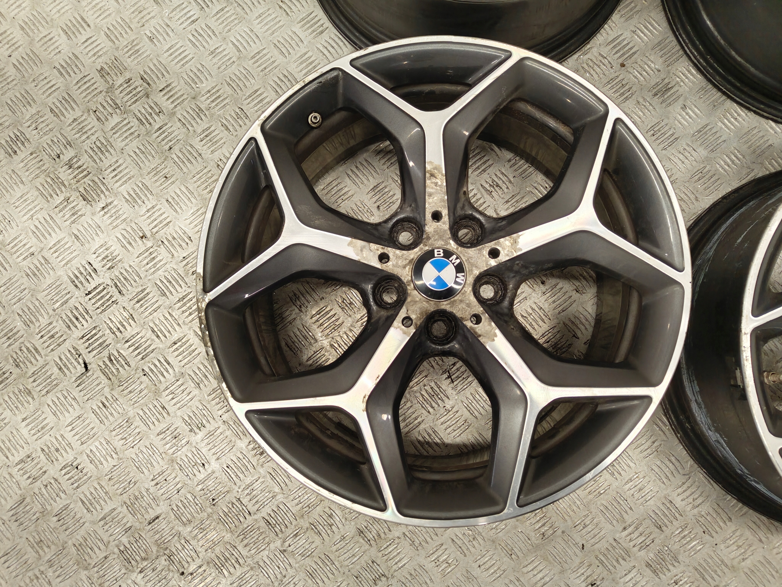 BMW F48 F39 discs 18CALI 6856070