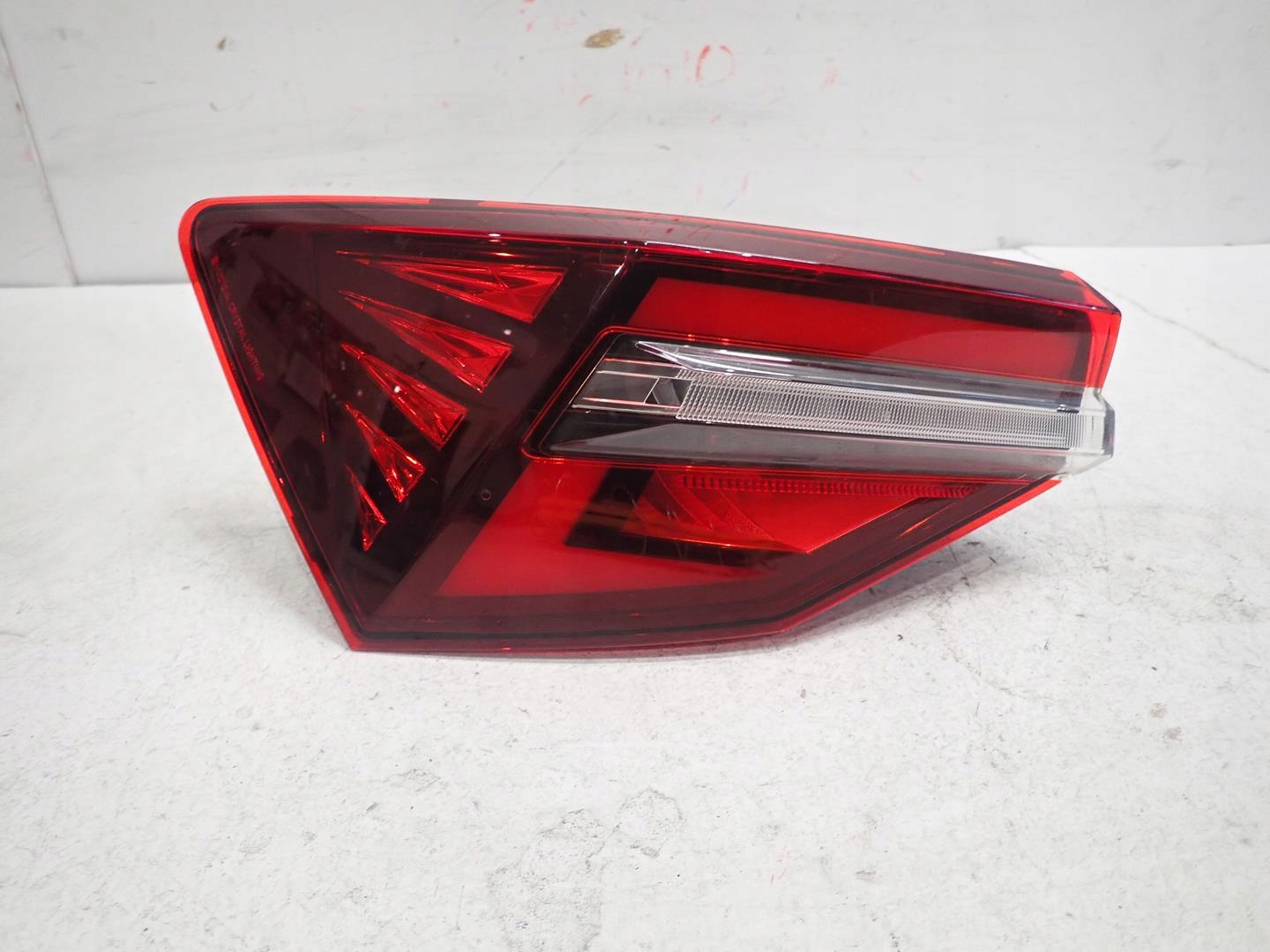 light rear part rear left SKODA KAROQ LIFT 2020- 57A945207D