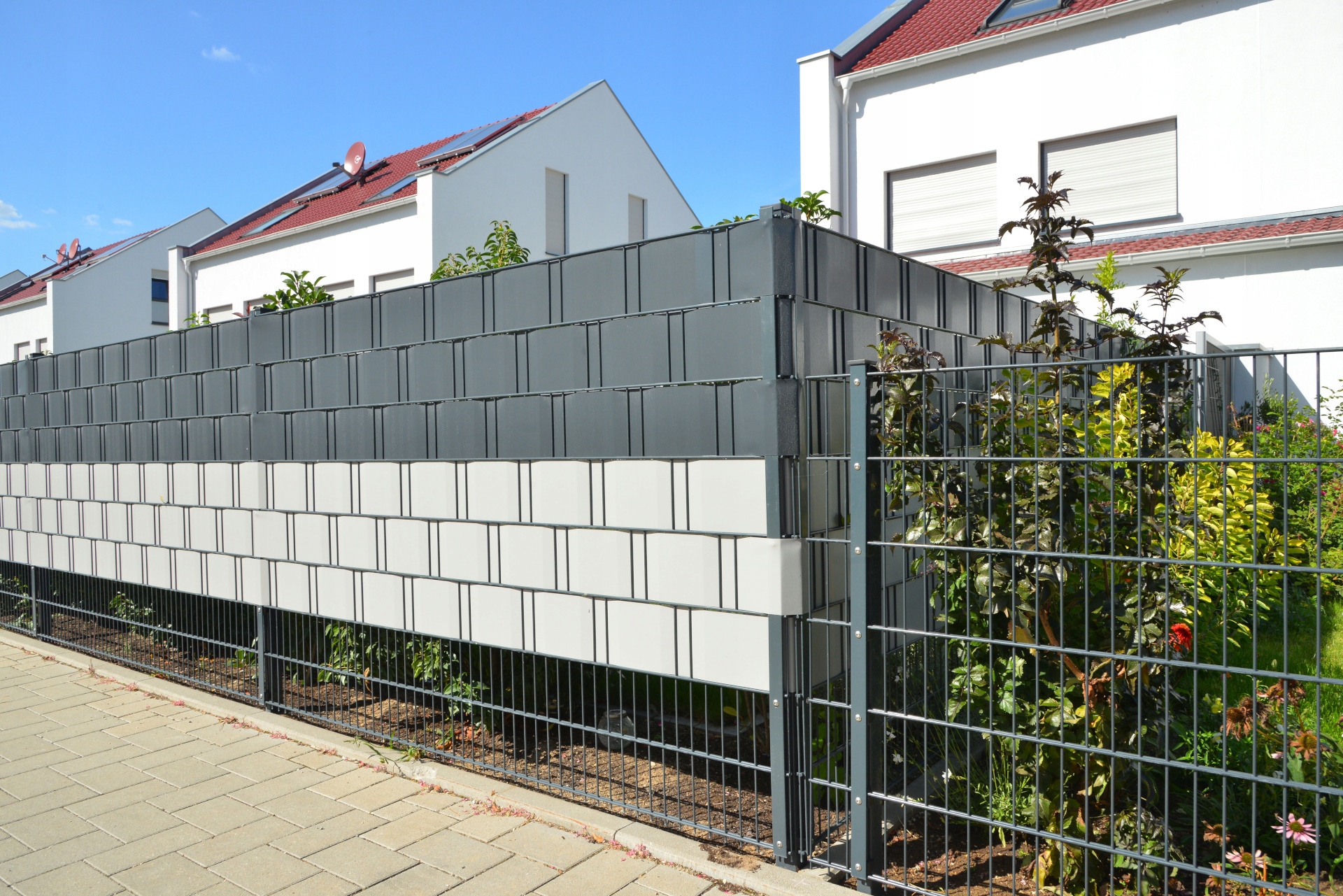 TAŚMA OGRODZENIOWA PREMIUM WĄSKA 4,75x50m NA OGRODZENIA PANELOWE 3D BIAŁA Kolor biały