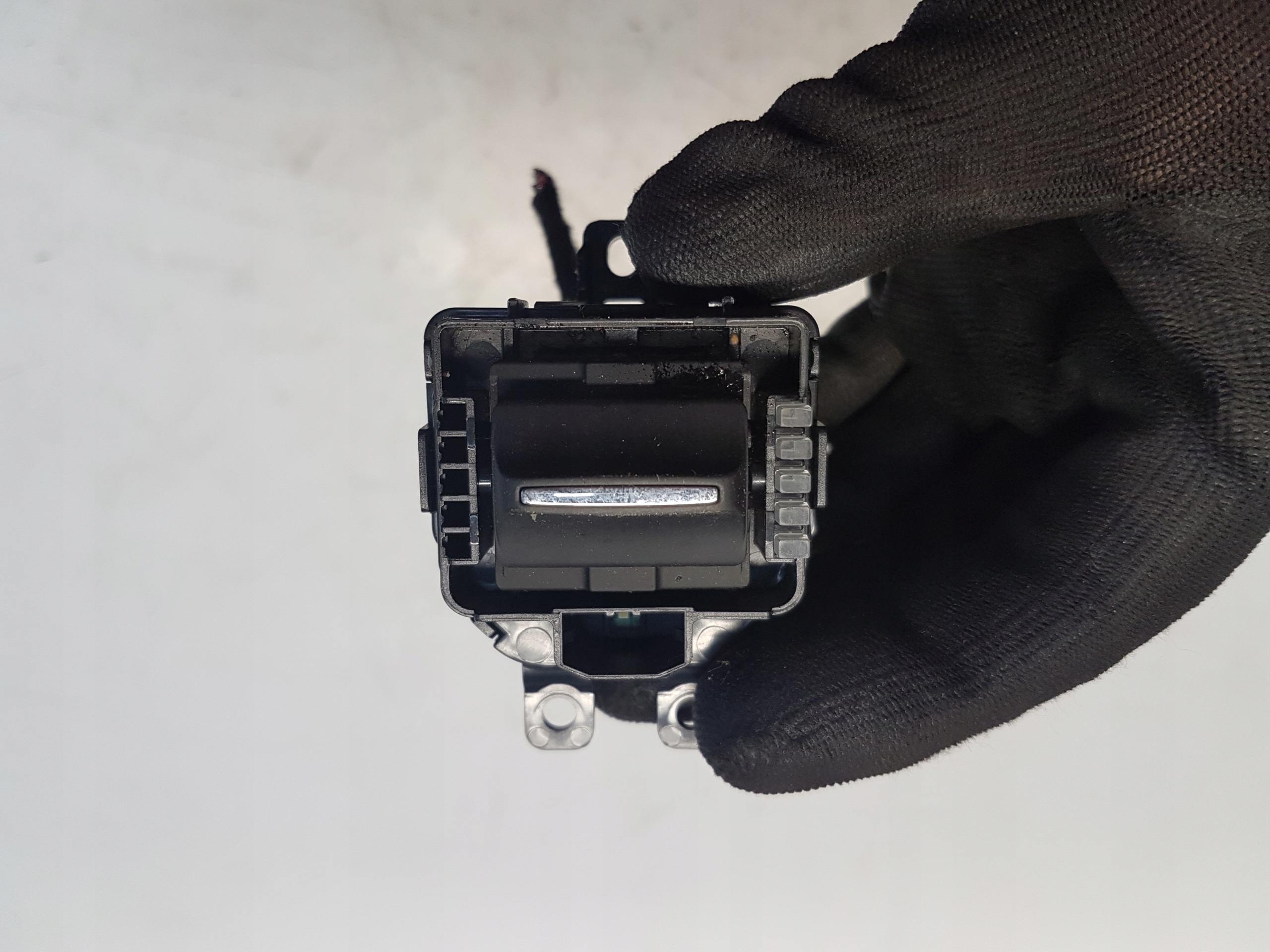 MASERATI LEVANTE switch springing 670064672