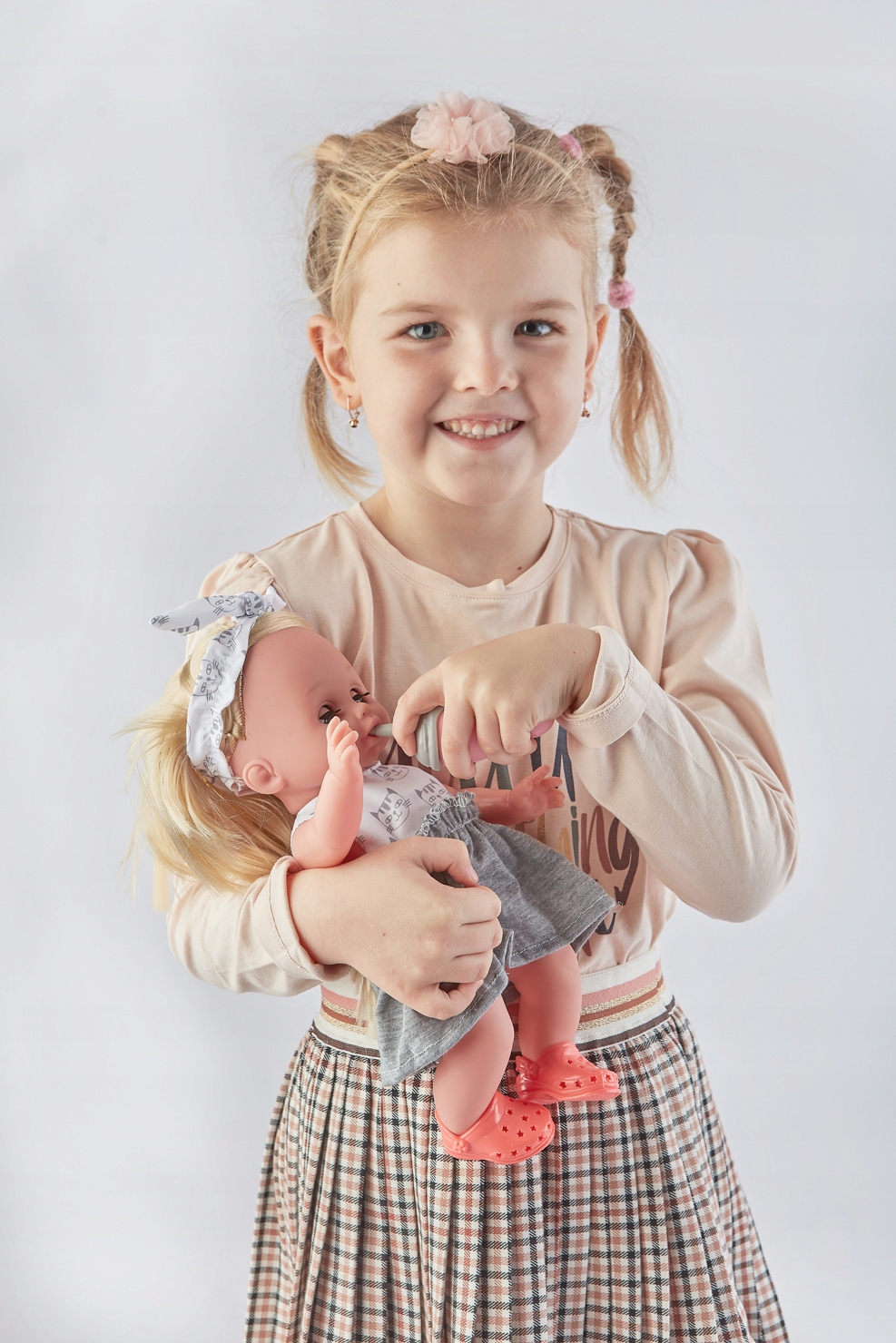 LALKA BOBAS Z AKCESORIAMI DLA NIEMOWLAKA I PLECAKIEM DLA MAŁEJ MAMY MÓWIĄCA EAN (GTIN) 5905805270892