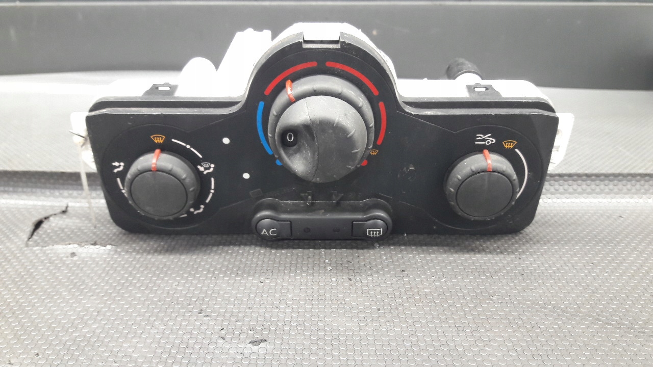 69597003 panel nawiewu Renault Clio III 1.4