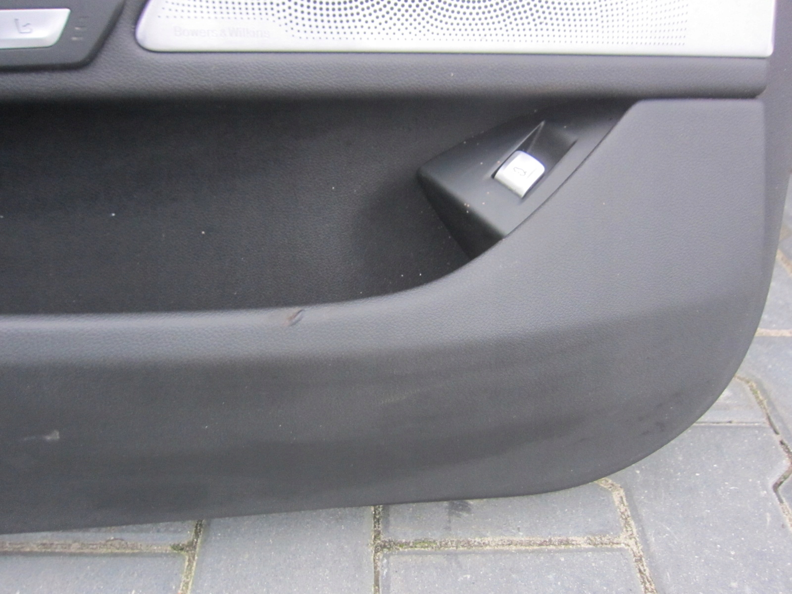 BMW 7 G12 side door driver´s upholstery left front black leather 9661986