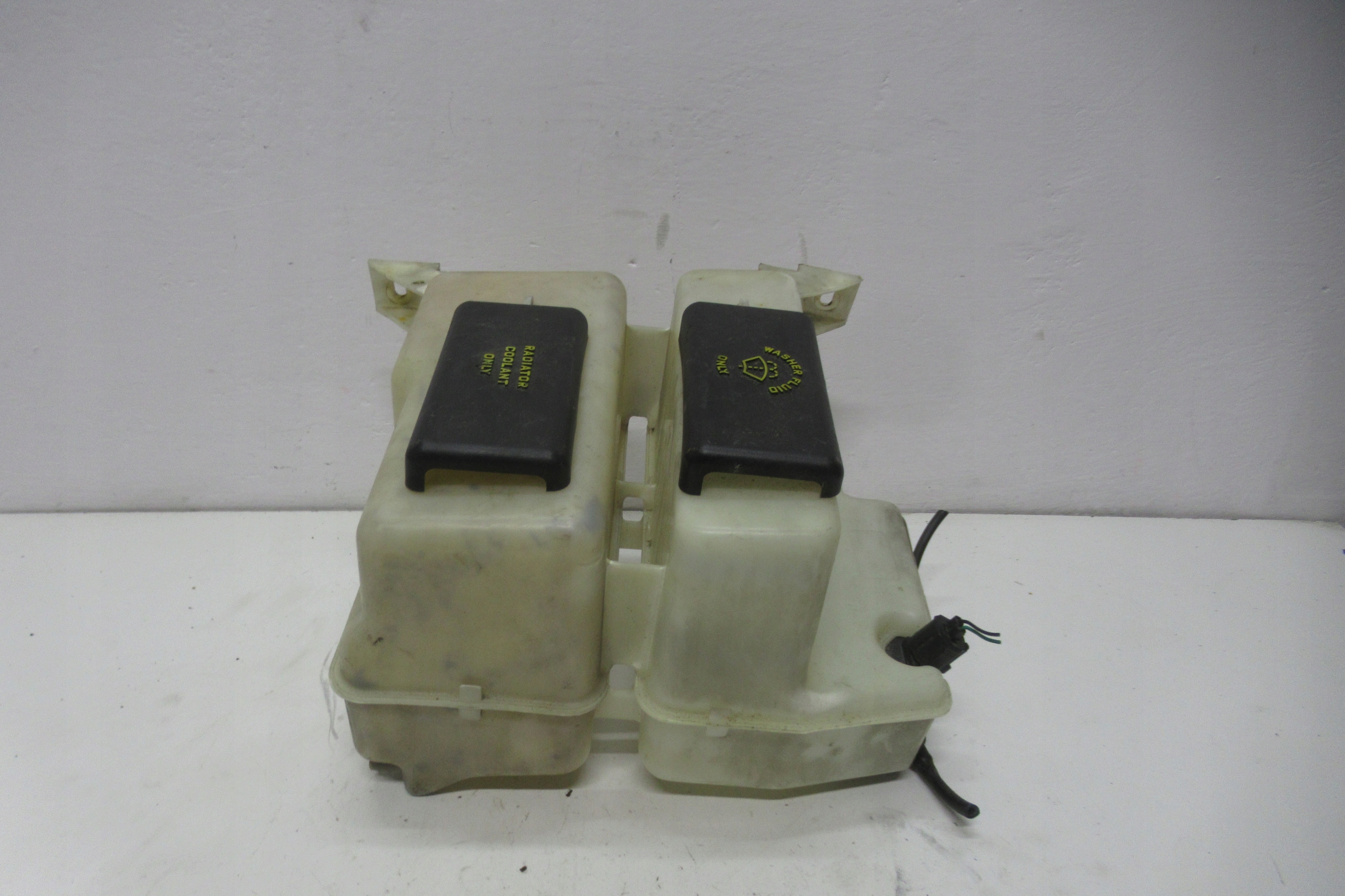 FORD EXPLORER 99R ZBIORNICZK washers