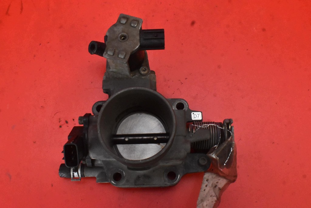 Valvola a farfalla E9T06871 MAZDA PREMACY 1 e CP 1.8 16V 101 KM LIFT 01-05