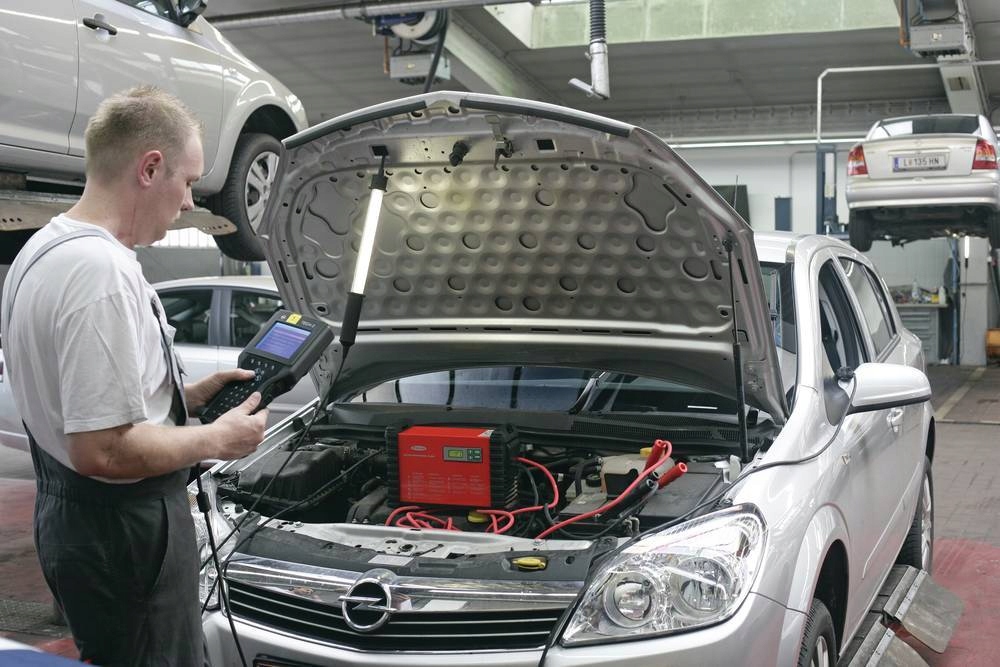 FRONIUS Prostownik Professional FLASH 12 V 70 A Marka Fronius