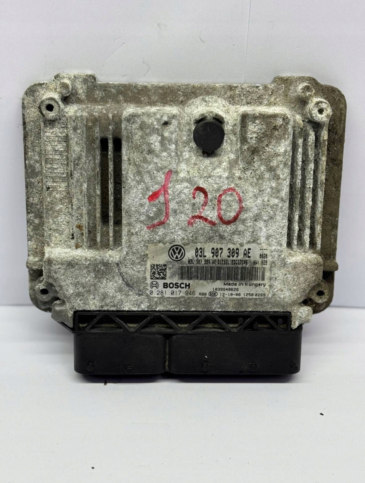 computer control unit of the engine VW PASSAT CC B7 TOURAN II 2.0 TDI 03L907309AE
