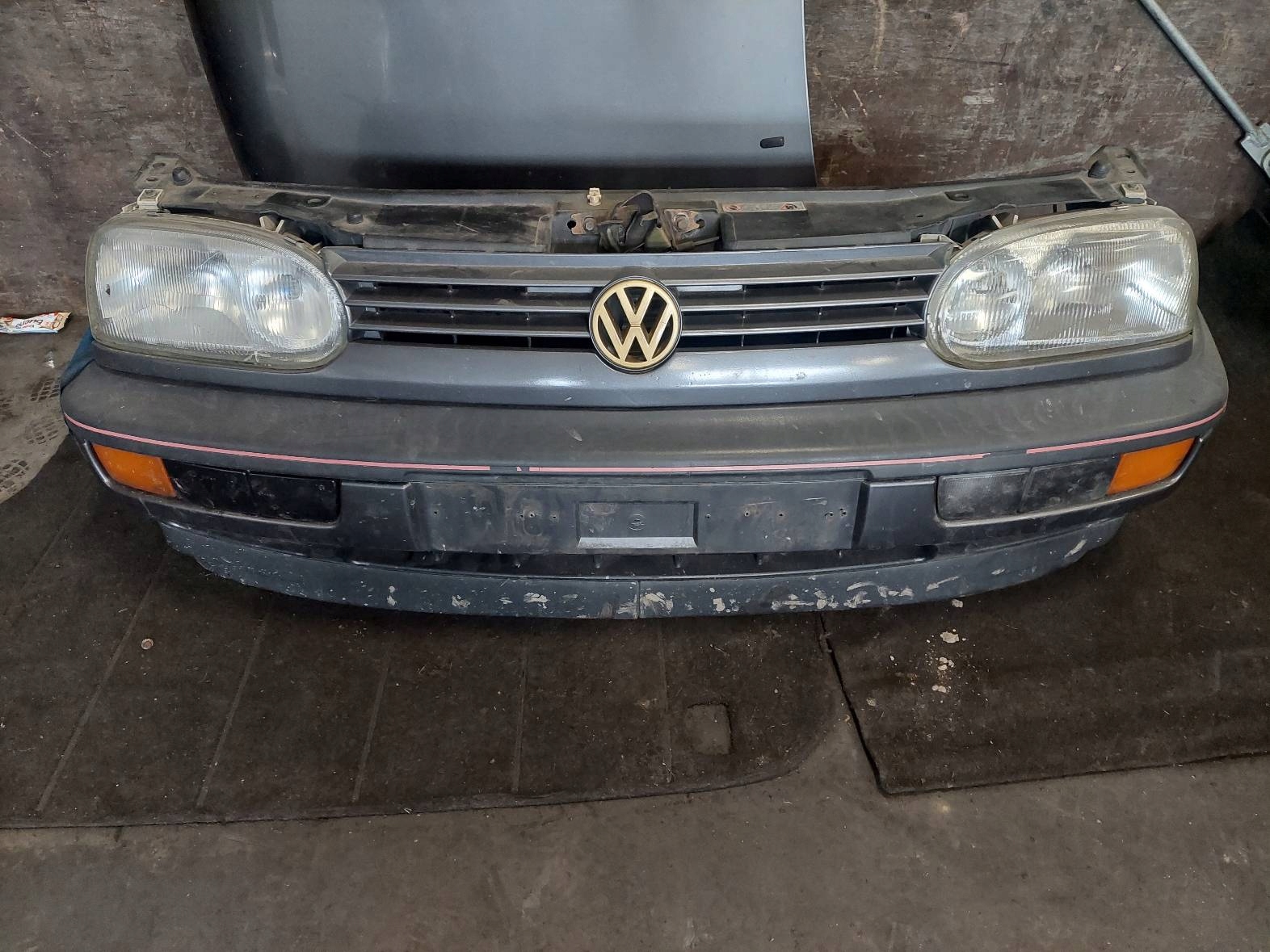 complete front bonnet bumper light fender VOLKSWAGEN GOLF III LA7U