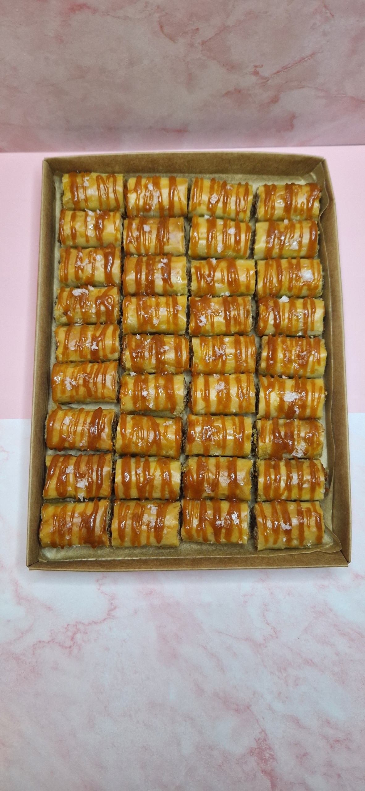 Levně Baklava Pekanové ořechy Slaný Karamel Baklava sušenky do kávy 1000 g