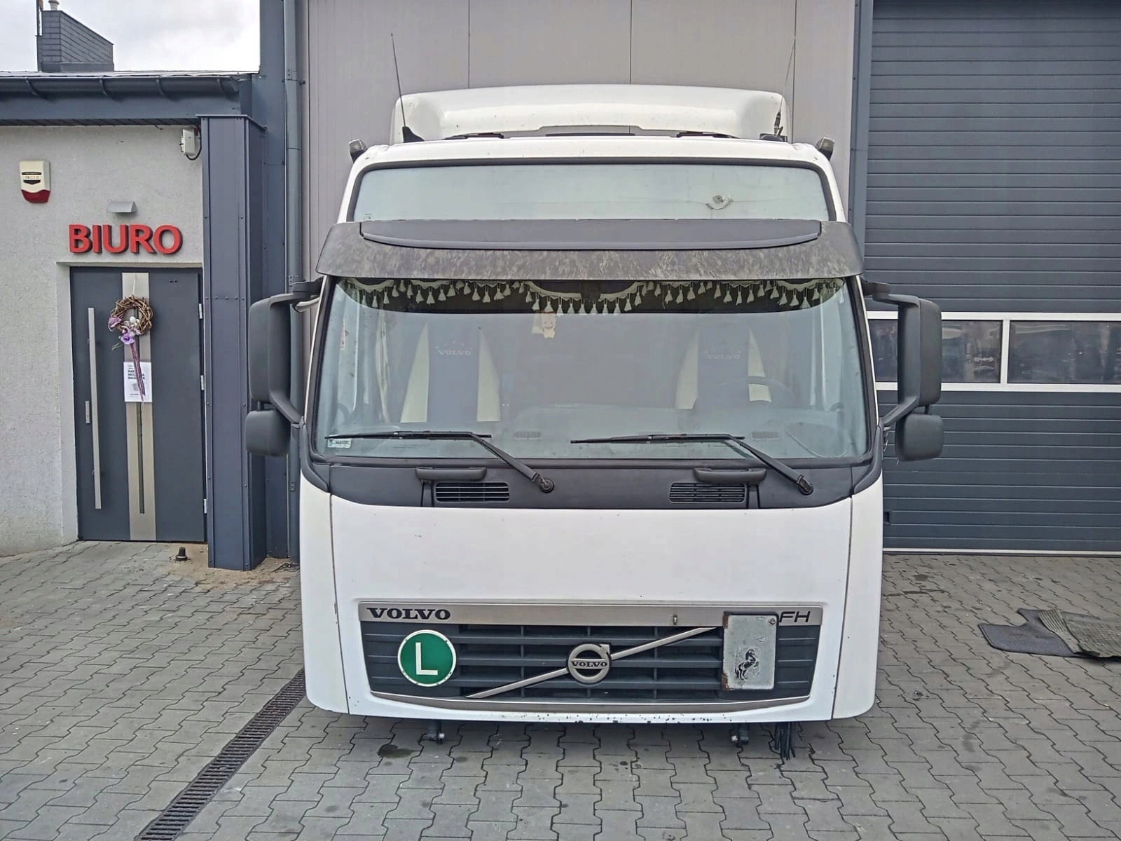 VOLVO FH13 KABINA GLOB LIFT MANUAL BRUTTO Car type Trucks