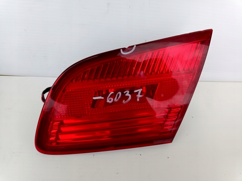 Lampa tylna tył w klapę PRAWA BMW e93 cabrio 7162304