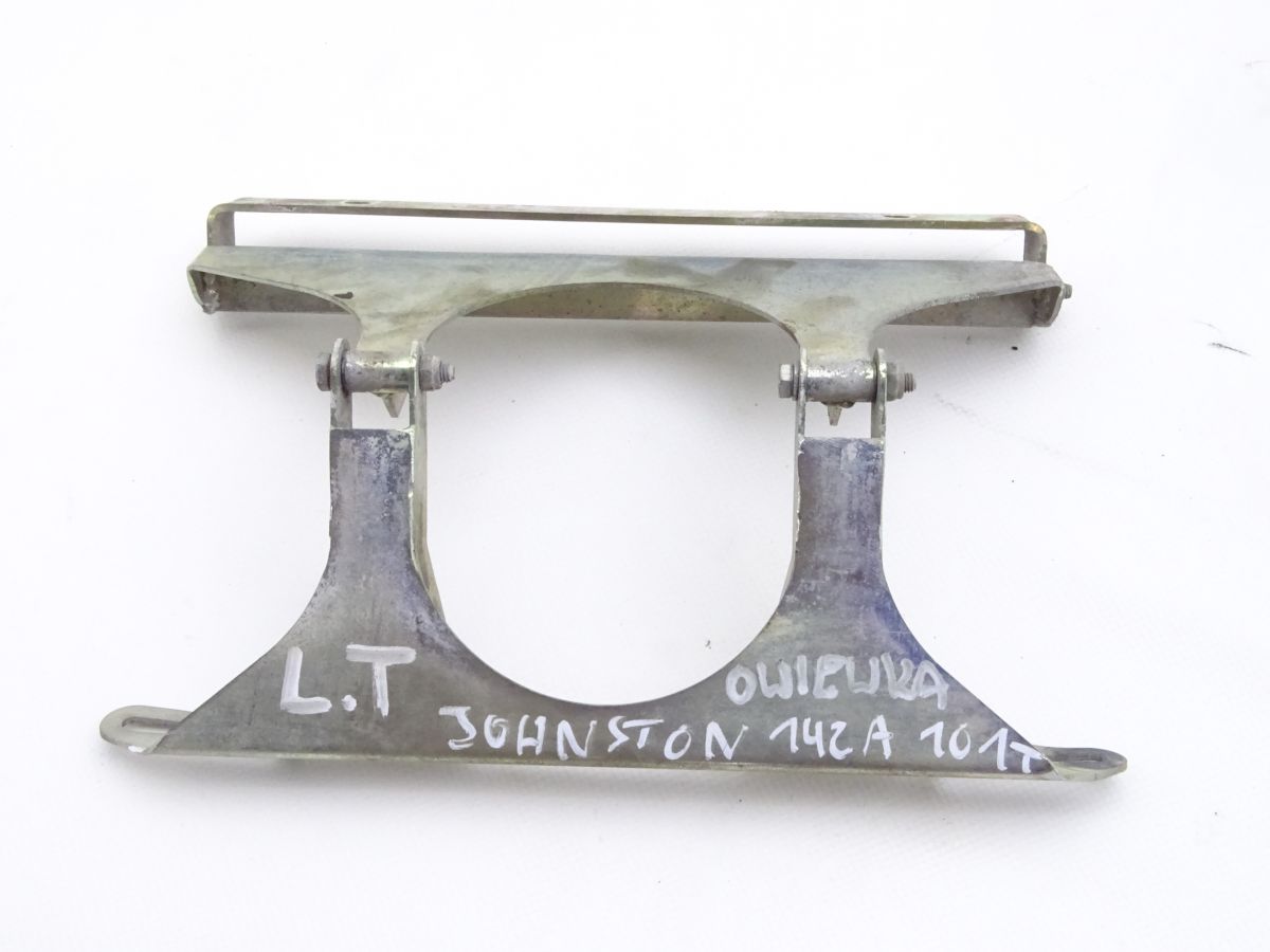 Johnston CX200 C50 крепление обтекателя заднего обтекателя