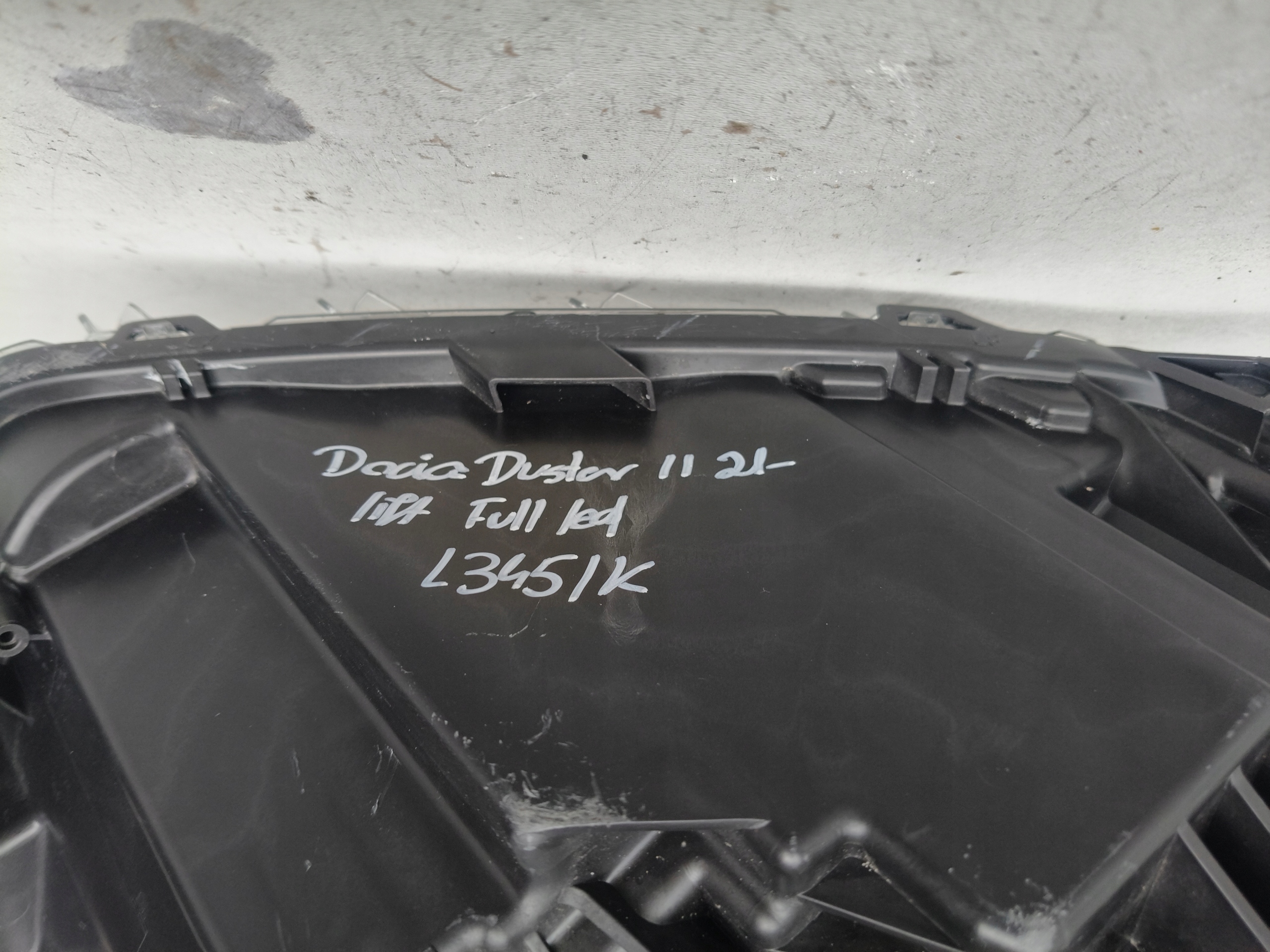 light left REFLEKTOR DACIA DUSTER II 21- LIFT FULL LED