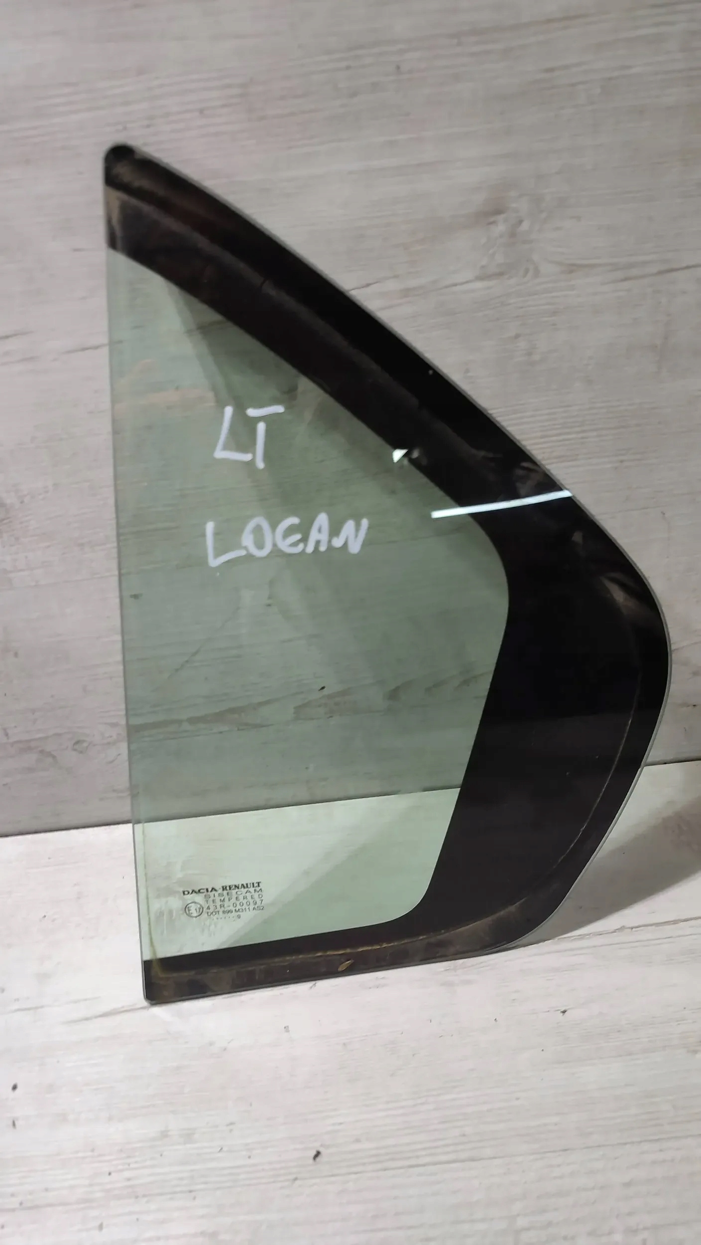 Dacia Logan II 2019r rear part side left window door