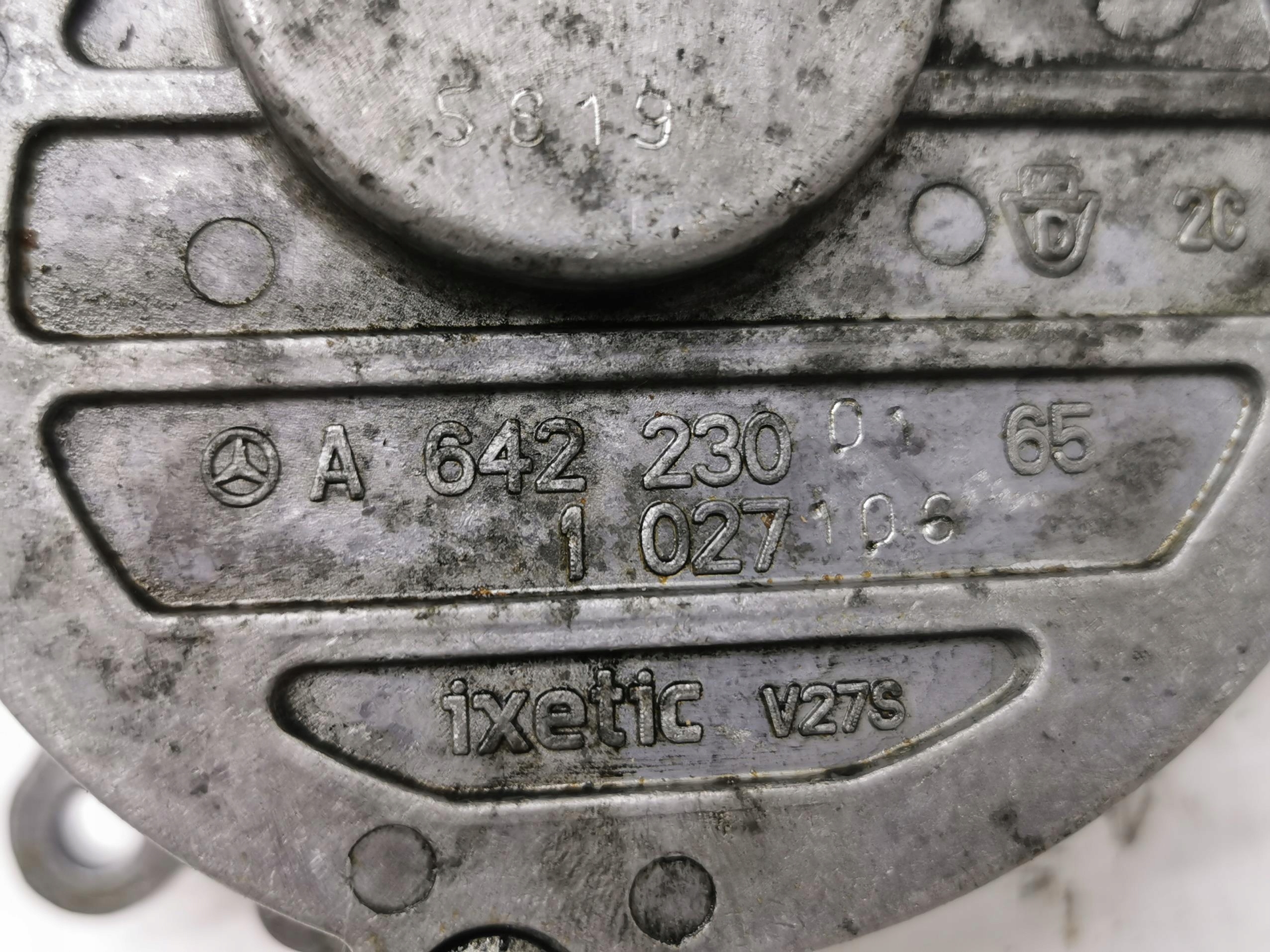 Pompa VACUM MERCEDES E-KLASA W212 A6422300465