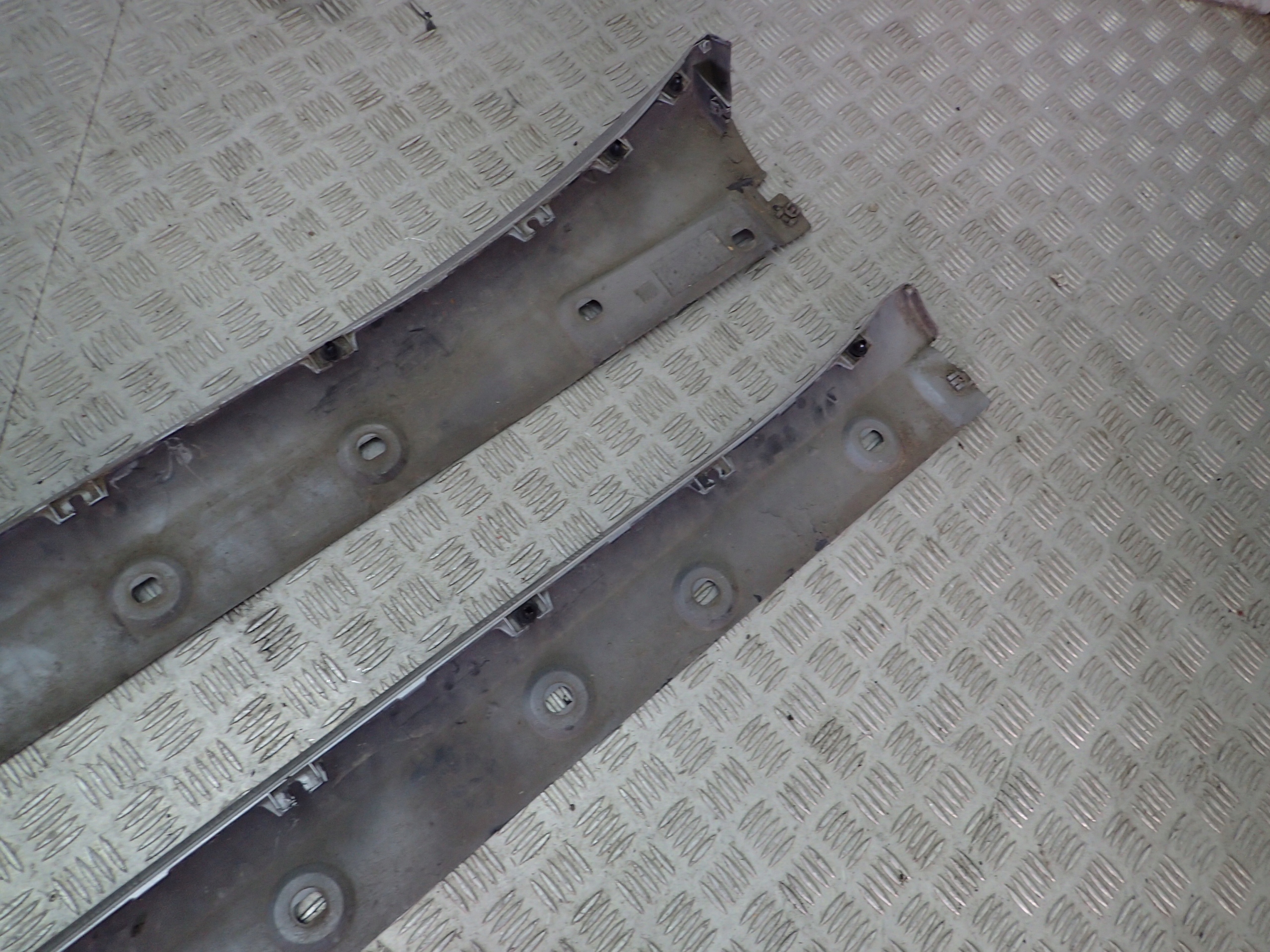 PORSCHE 991 911 LISTWA PROGOWA LEWA 99150459503 Producent części Porsche OE