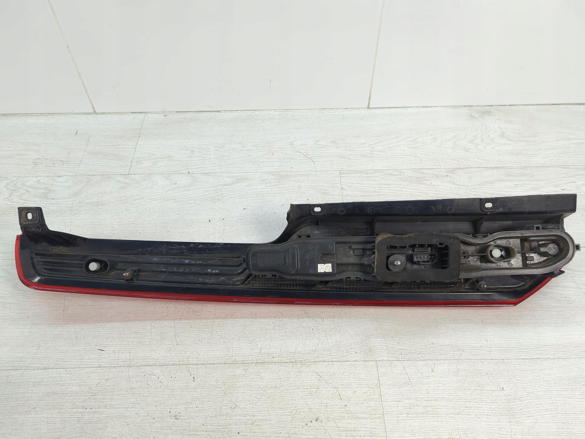 фонарь правый FORD TRANSIT BK21-13404-AJ BK21-13N004-AC