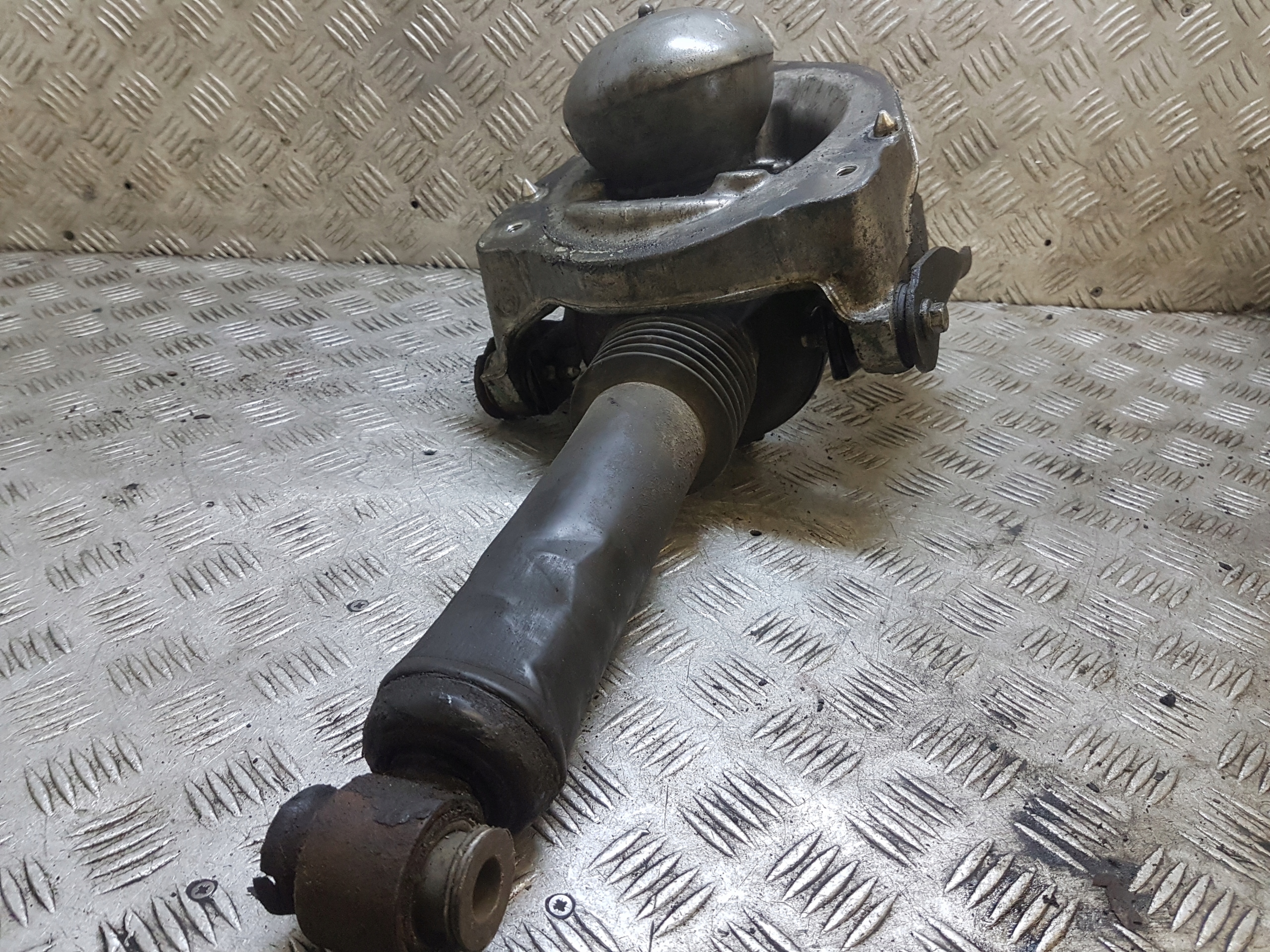 MCPERSON right front front CITROEN C5 III 9685454080