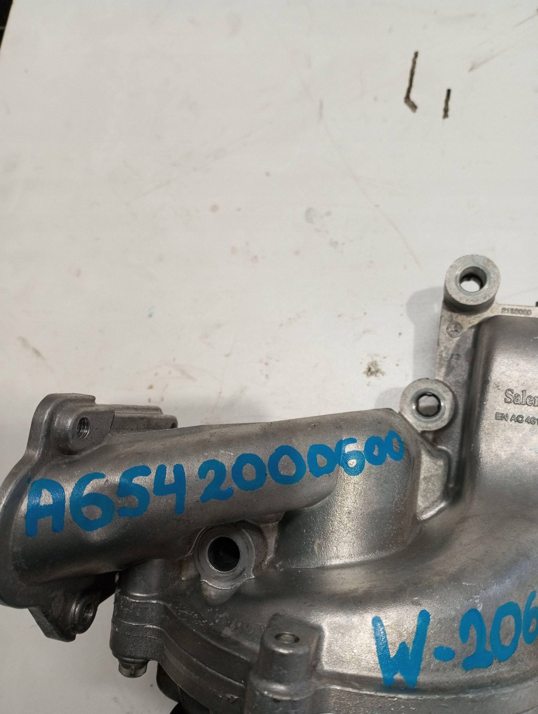 water pump MERCEDES C KLASA W206 2,0D A6542000600