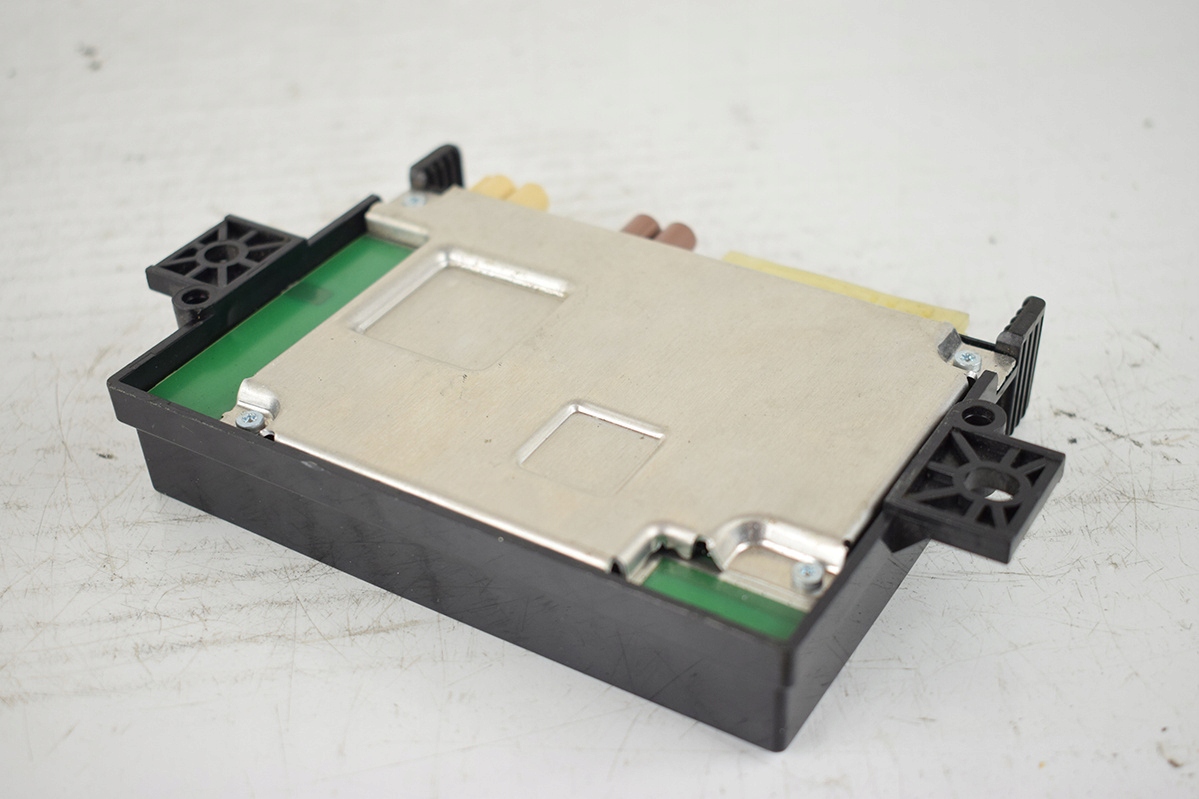 module KOMUNIKCJI MERCEDES A1779009703