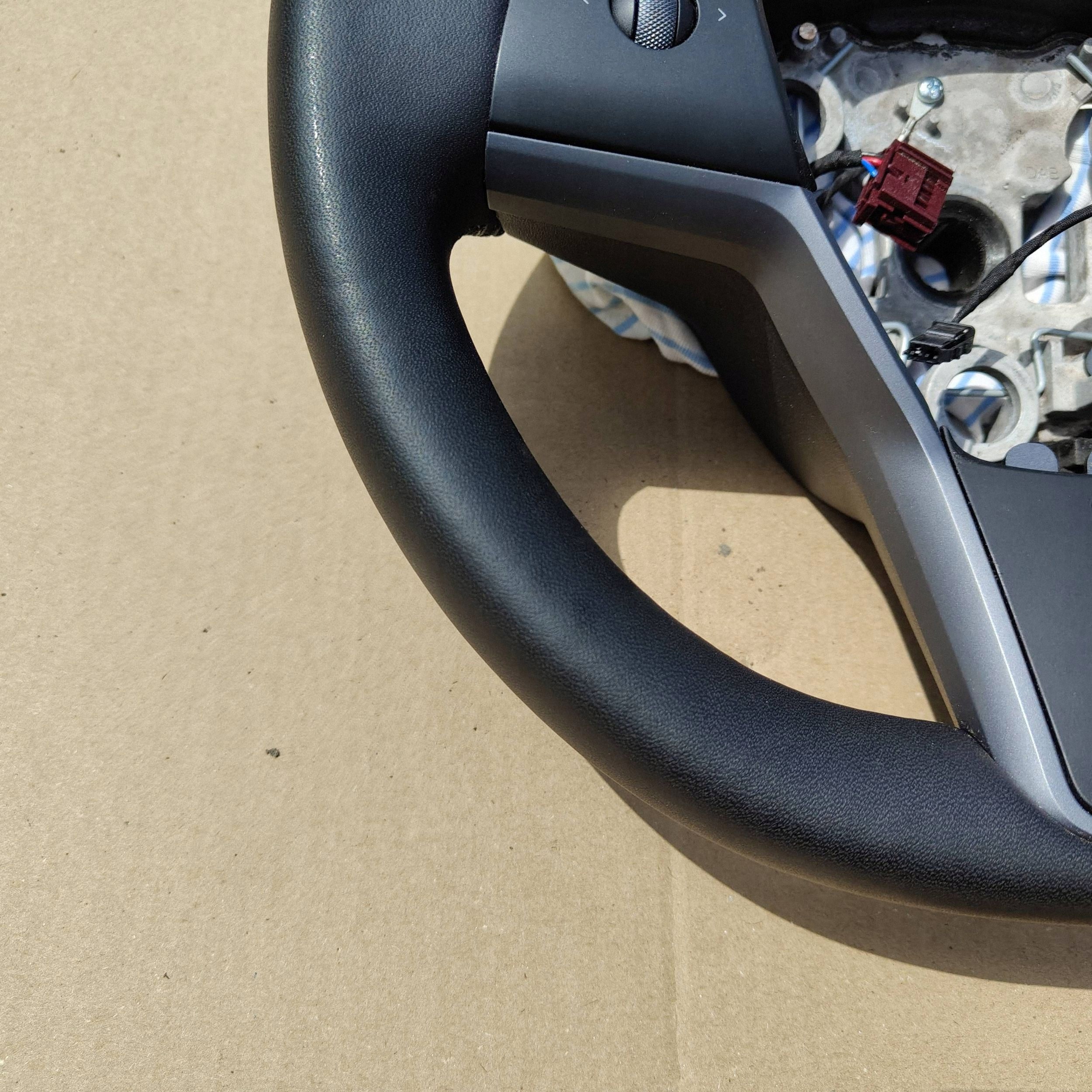 Tesla Model Y lenkrad model 3 162659900A
