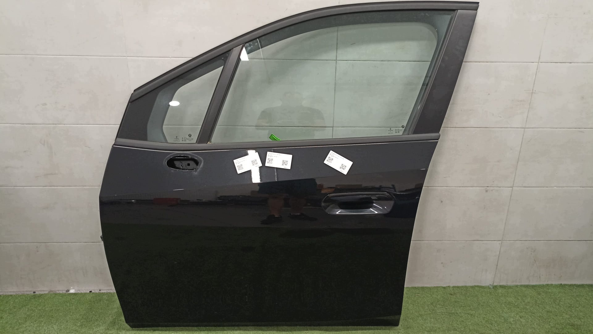 BMW U06 Tür links vorne 475