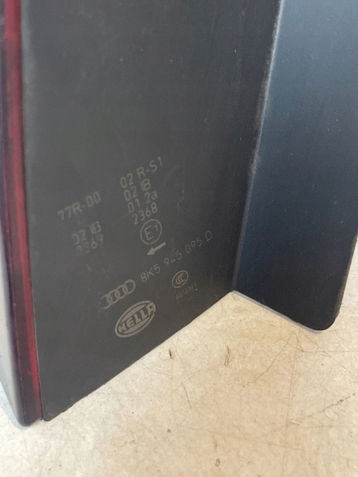 light rear part rear left w fender Audi A4 B8 sedan
