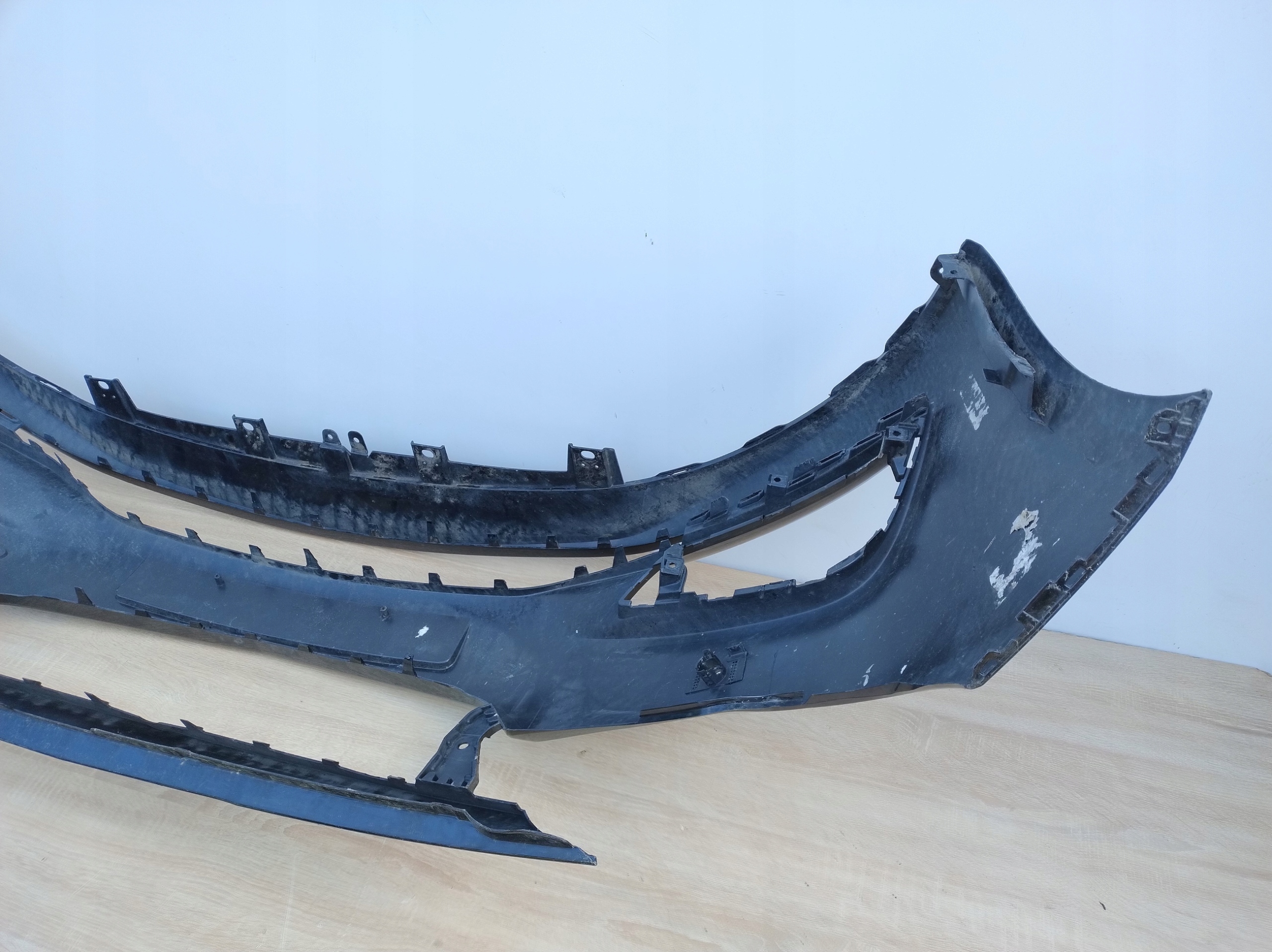 OPEL ASTRA 5 V K bumper front below sensors 39151025 RA87