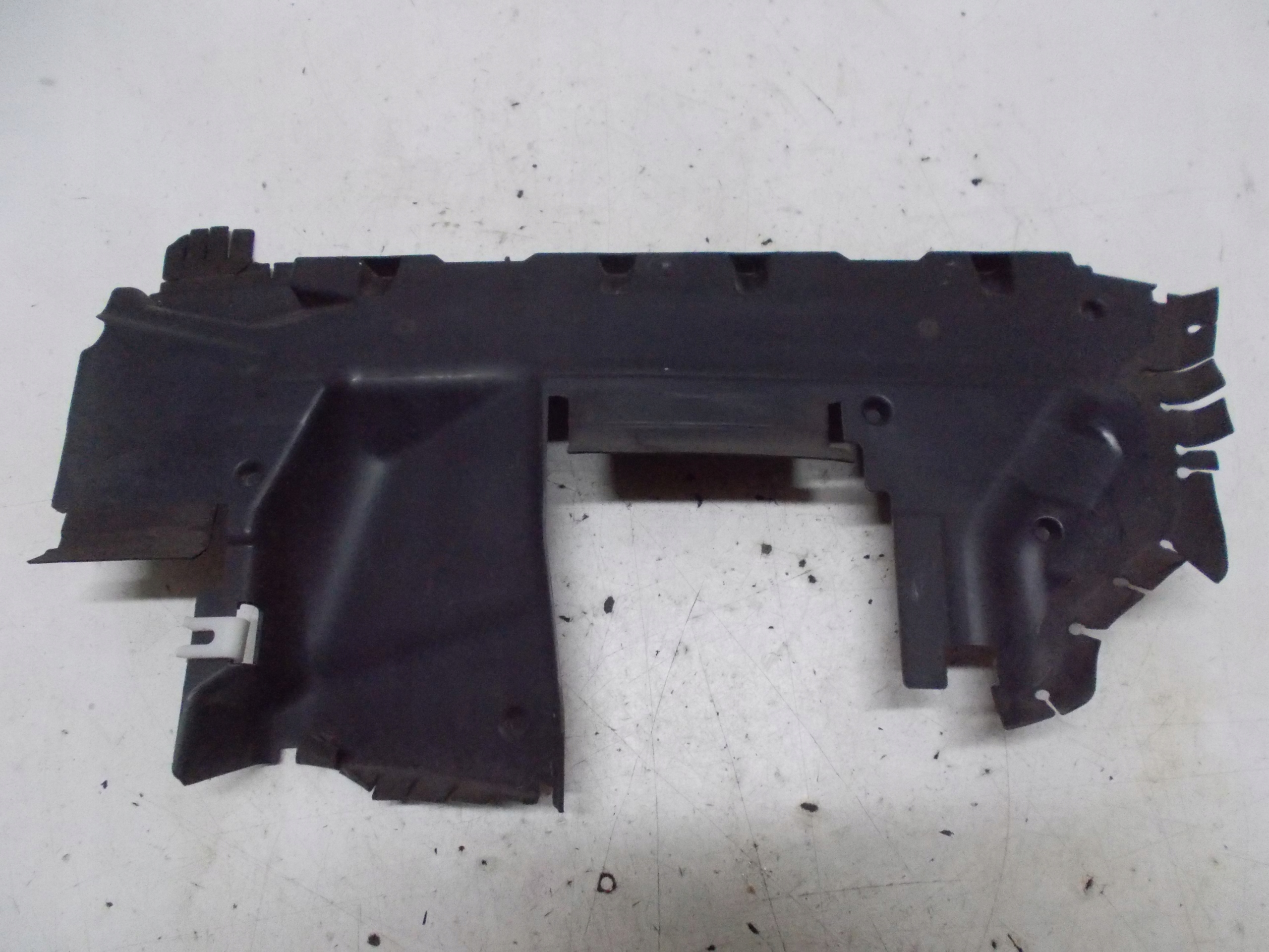 CITROEN C4 08R luftansaugkanal links 9684550580