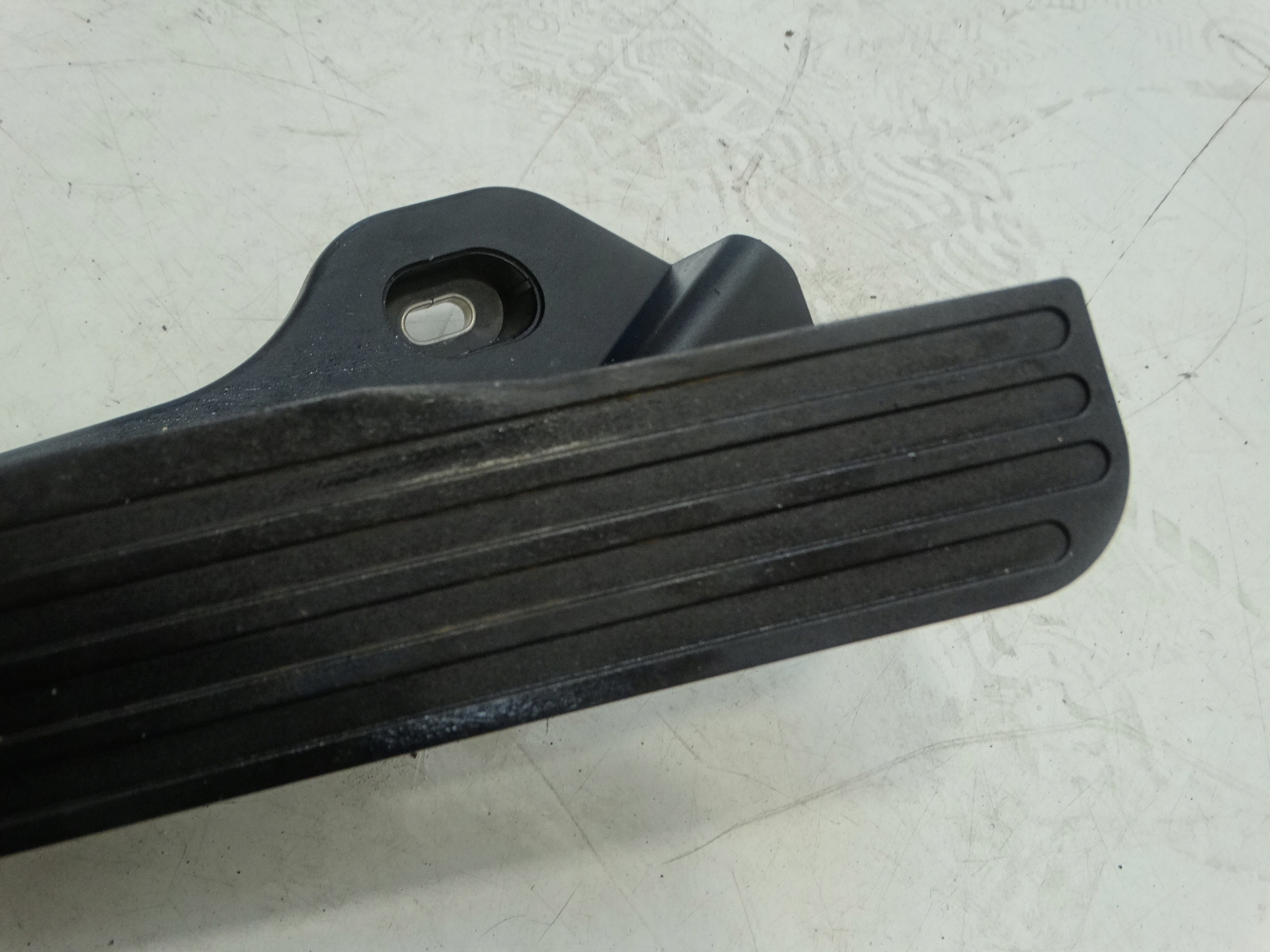 accelerator pedal potentiometer VOLKSWAGEN GOLF VI plus LIFT 1K1721503S