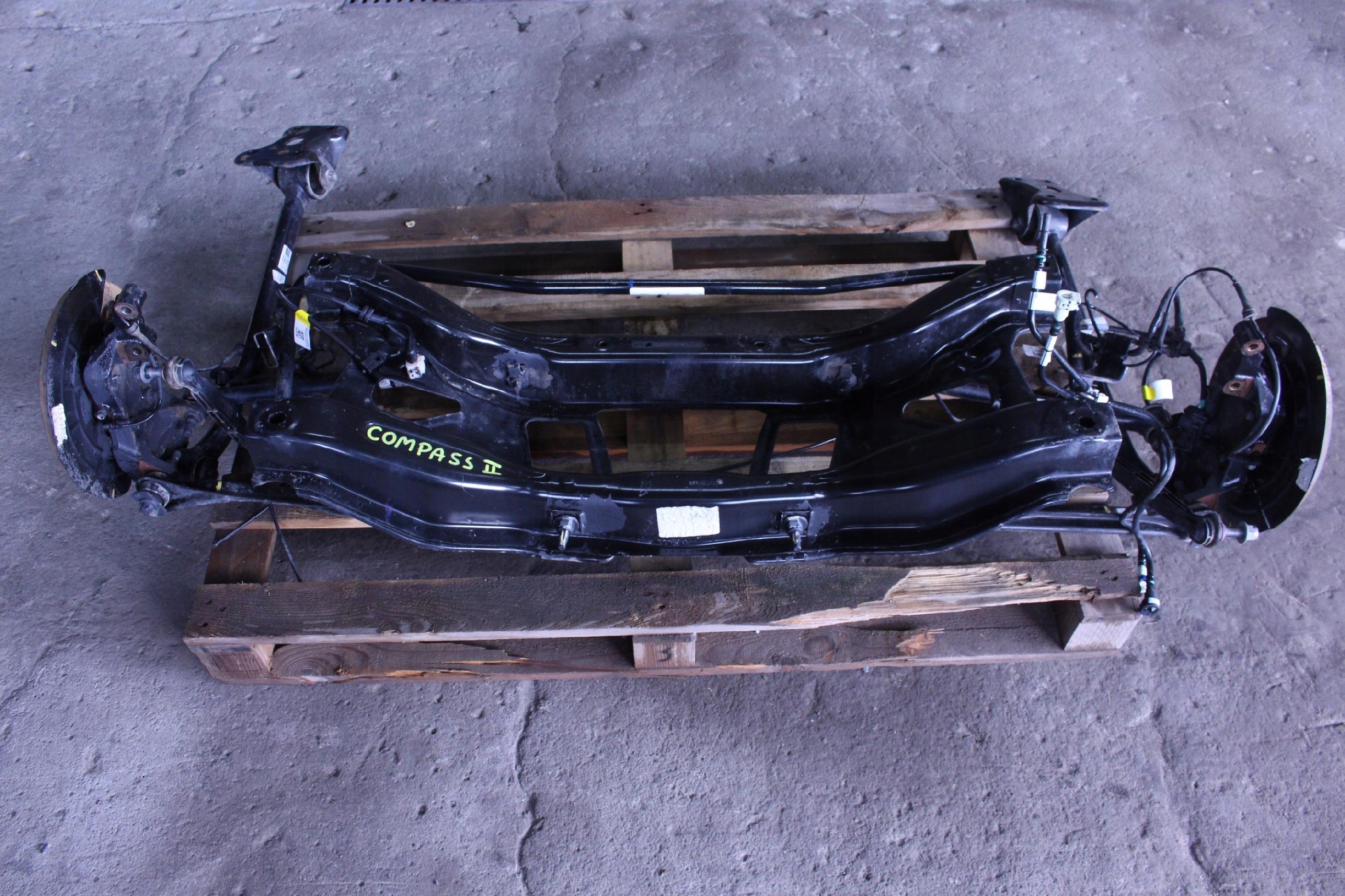 ZAWIESZENIE TYŁ JEEP COMPASS II 18r Producent części Jeep OE