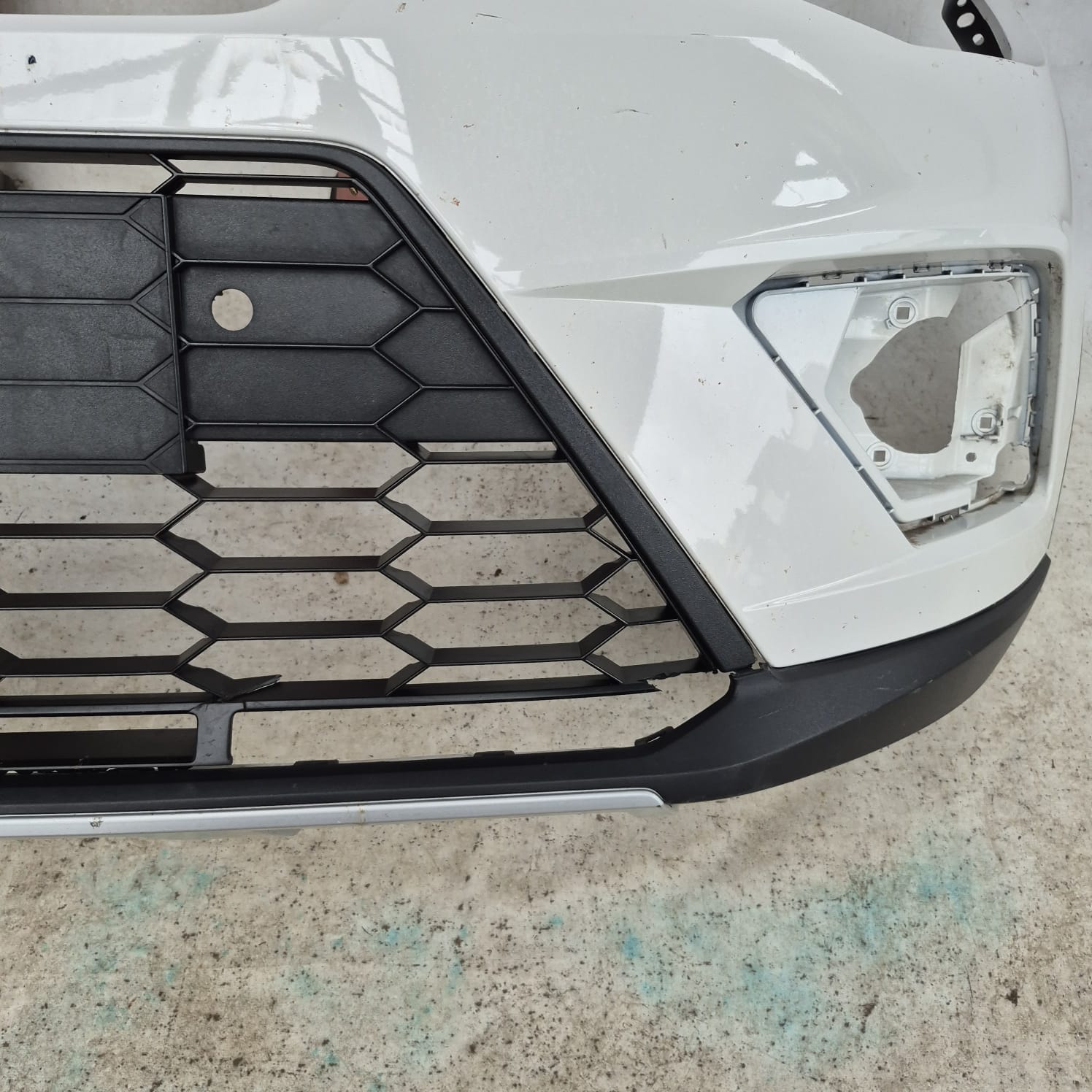 SEAT ARONA FR 17-21 bumper front front PDC 6F9807221B
