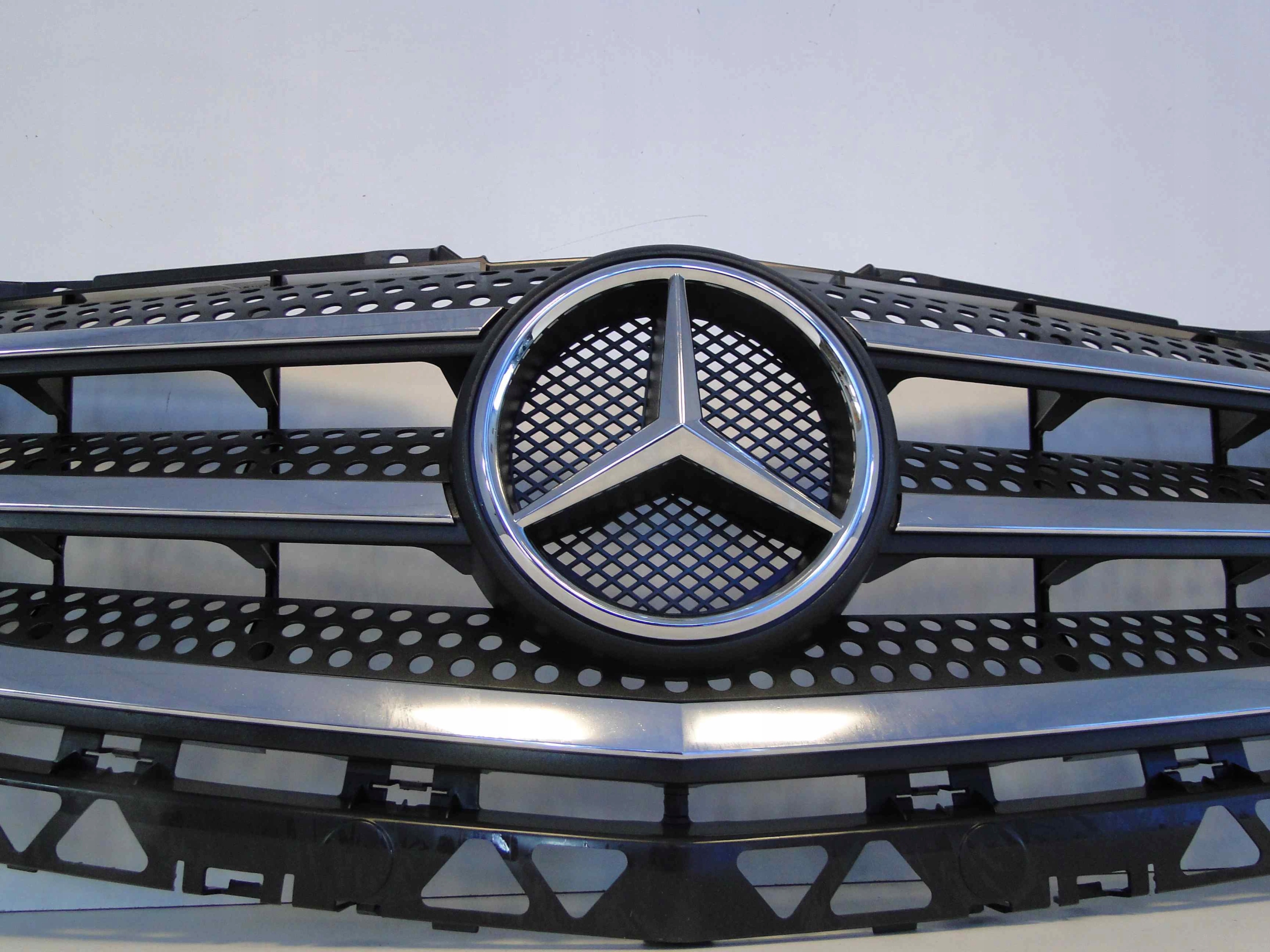MERCEDES SPRINTER W906 906 LIFT GRILL CHROM ATRAPA Producent części Mercedes-Benz OE