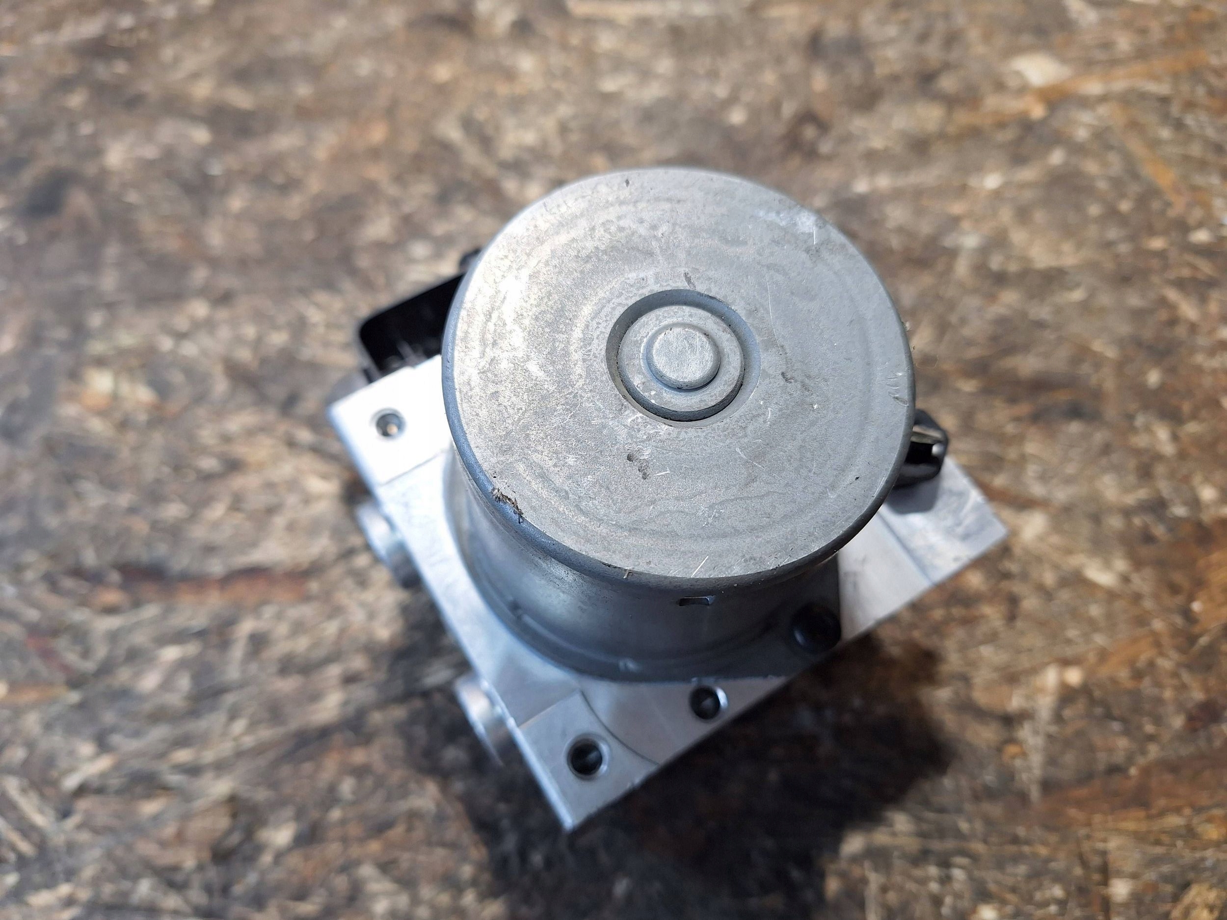 pump control unit ABS A2589-20900 58920-A2330 KIA CEED II 1.6 CRDi