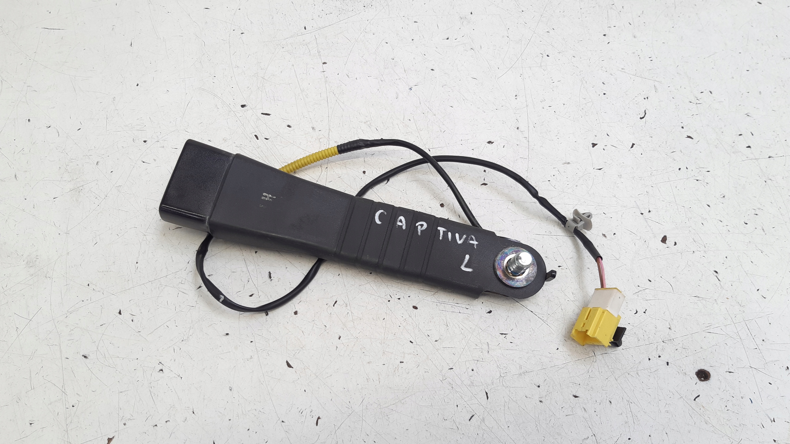Zapinka supports left front Chevrolet Captiva