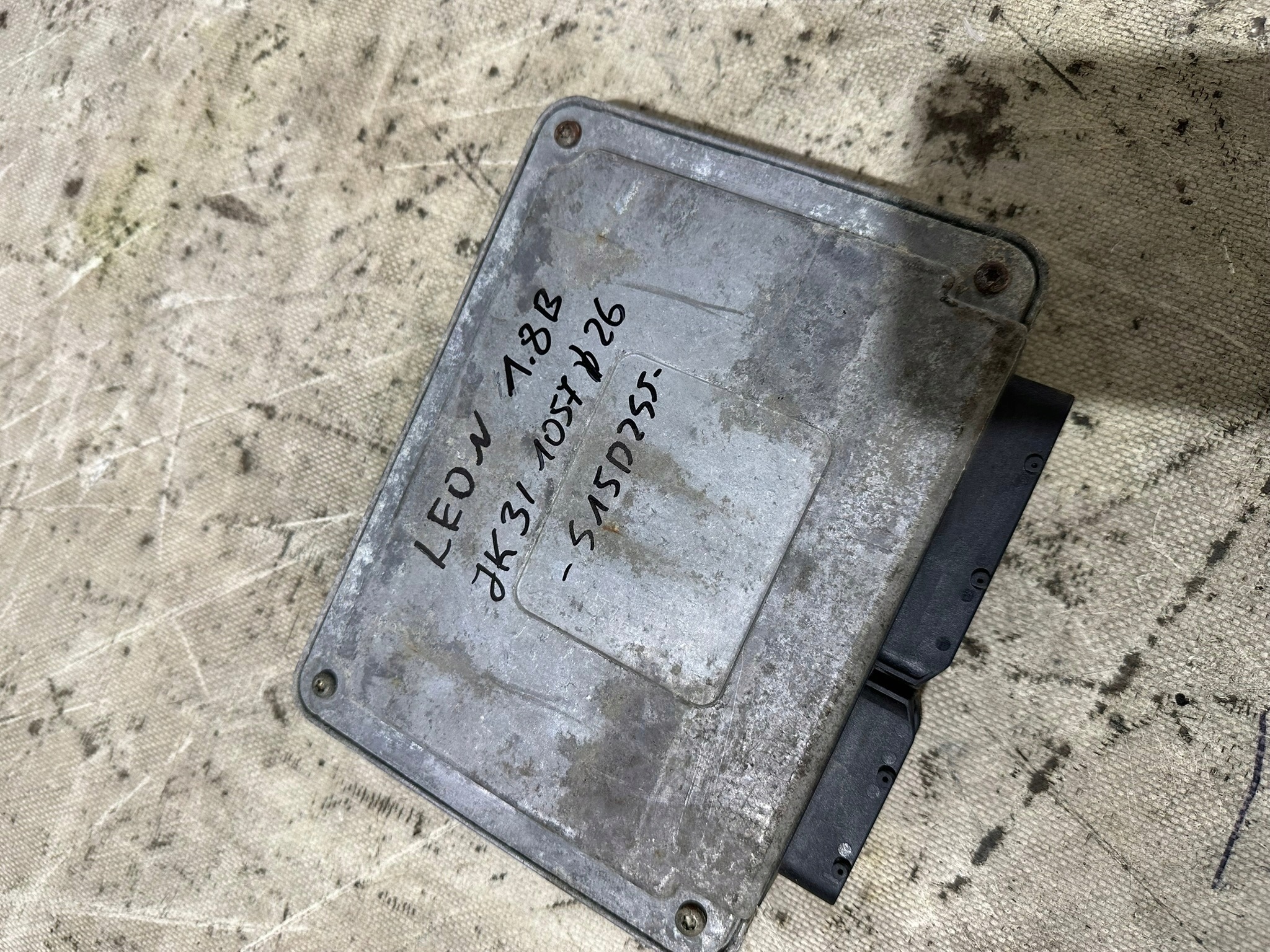 unité de commande électronique uce moteur SEAT LEON 1.6B 036906034CP