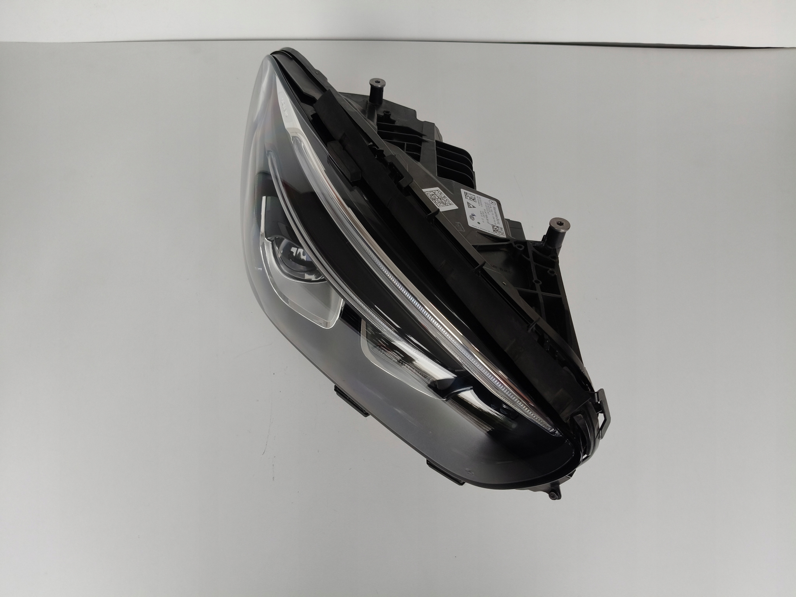 light right REFLEKTOR MERCEDES B-KLASA W247 18- FULL LED