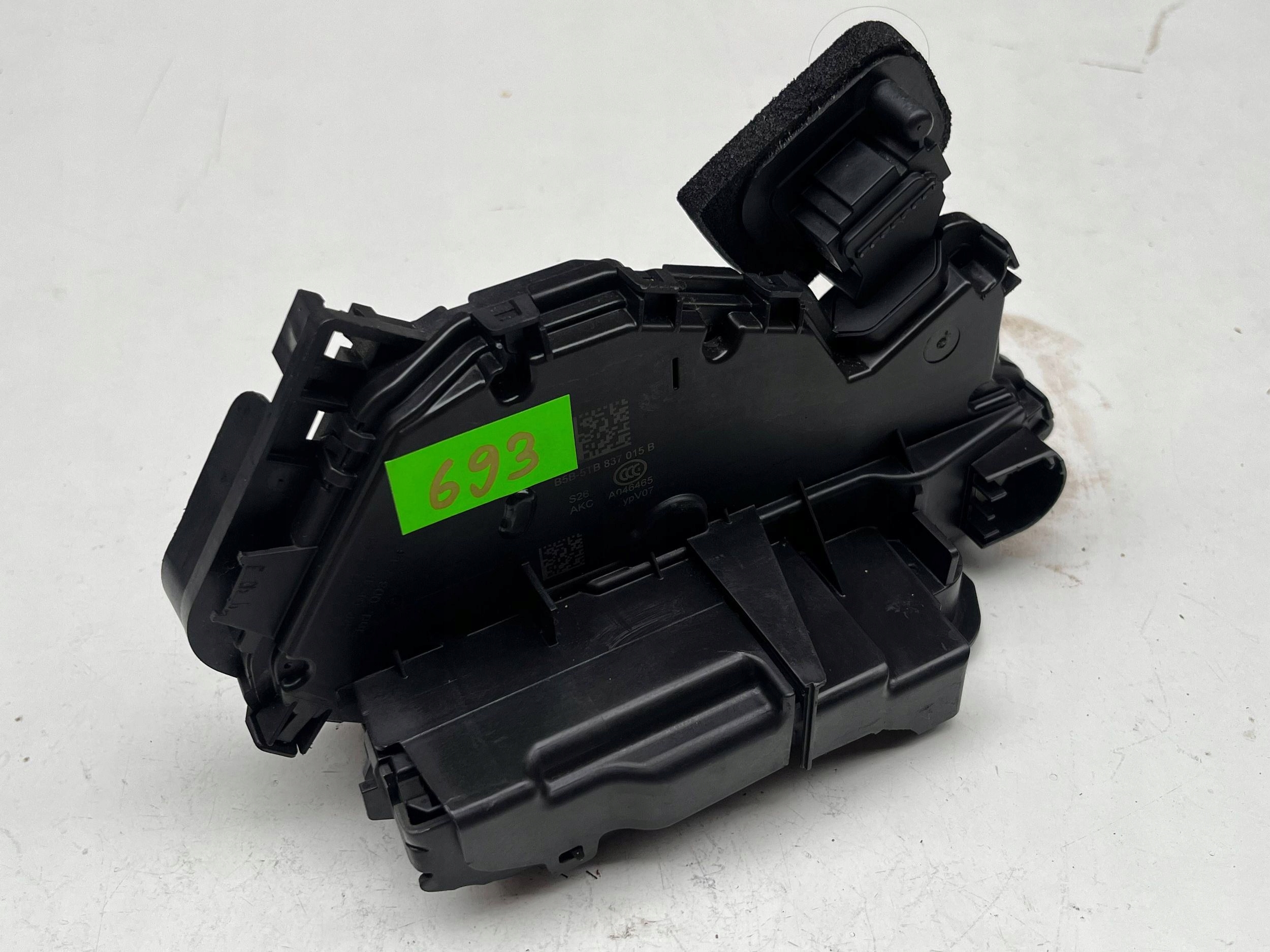VOLKSWAGEN SEAT SKODA lock door left front 5TB837015B @M